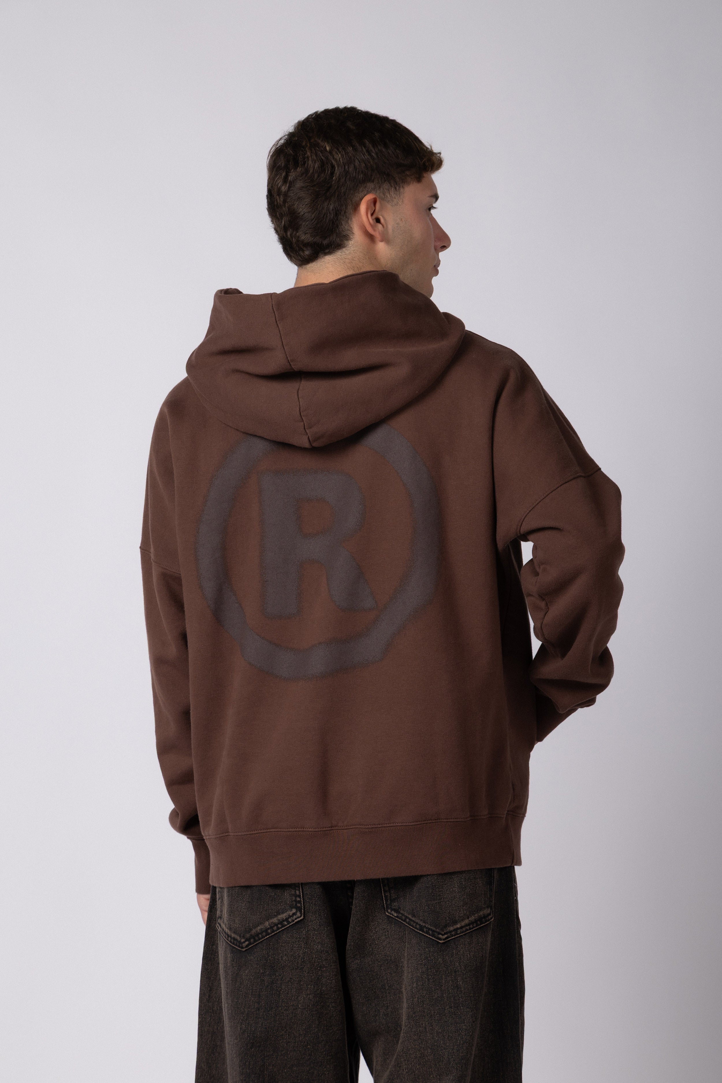 Buzo Canguro Flok Badge Choco
