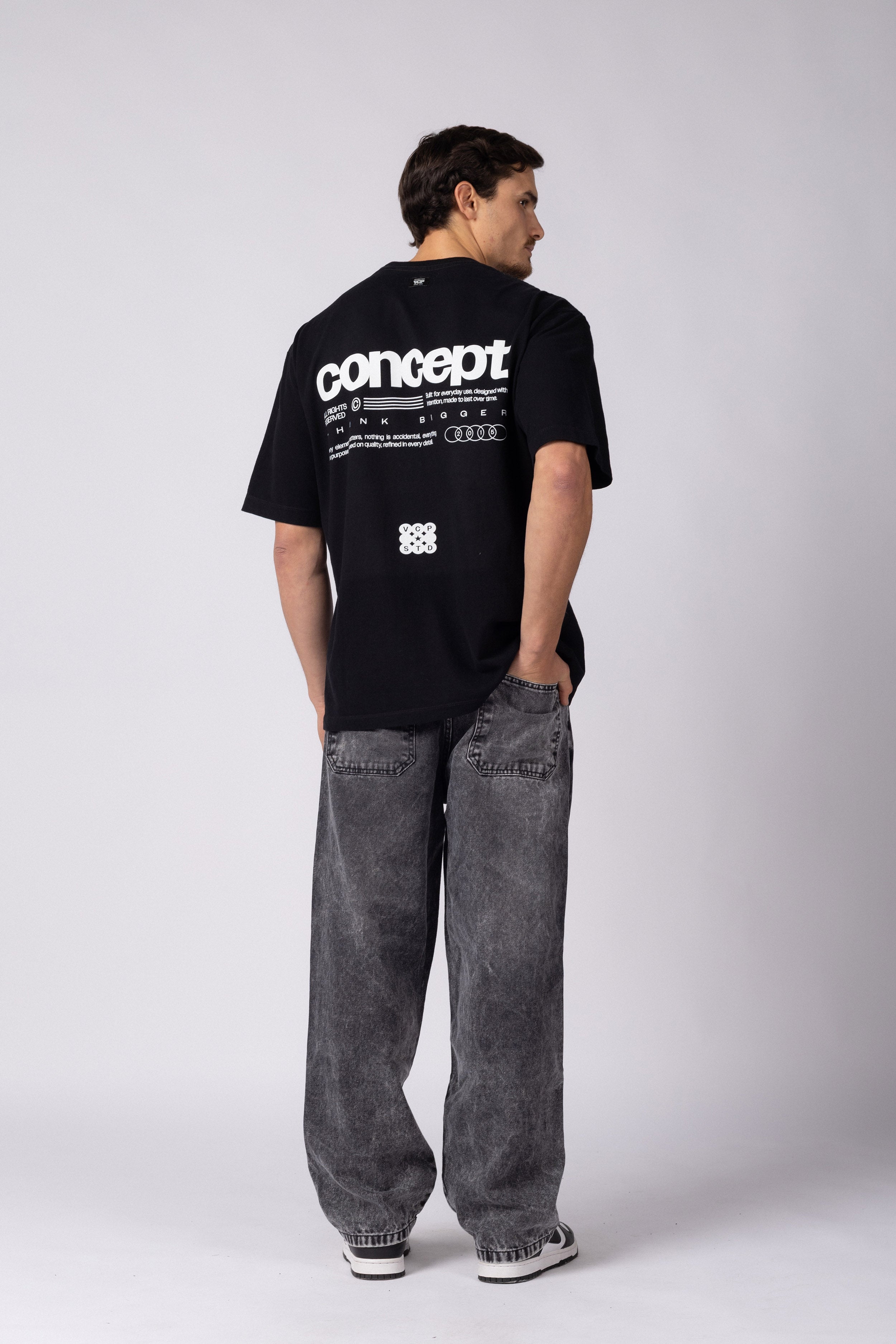 Remera Over Rhy Bigger Negra