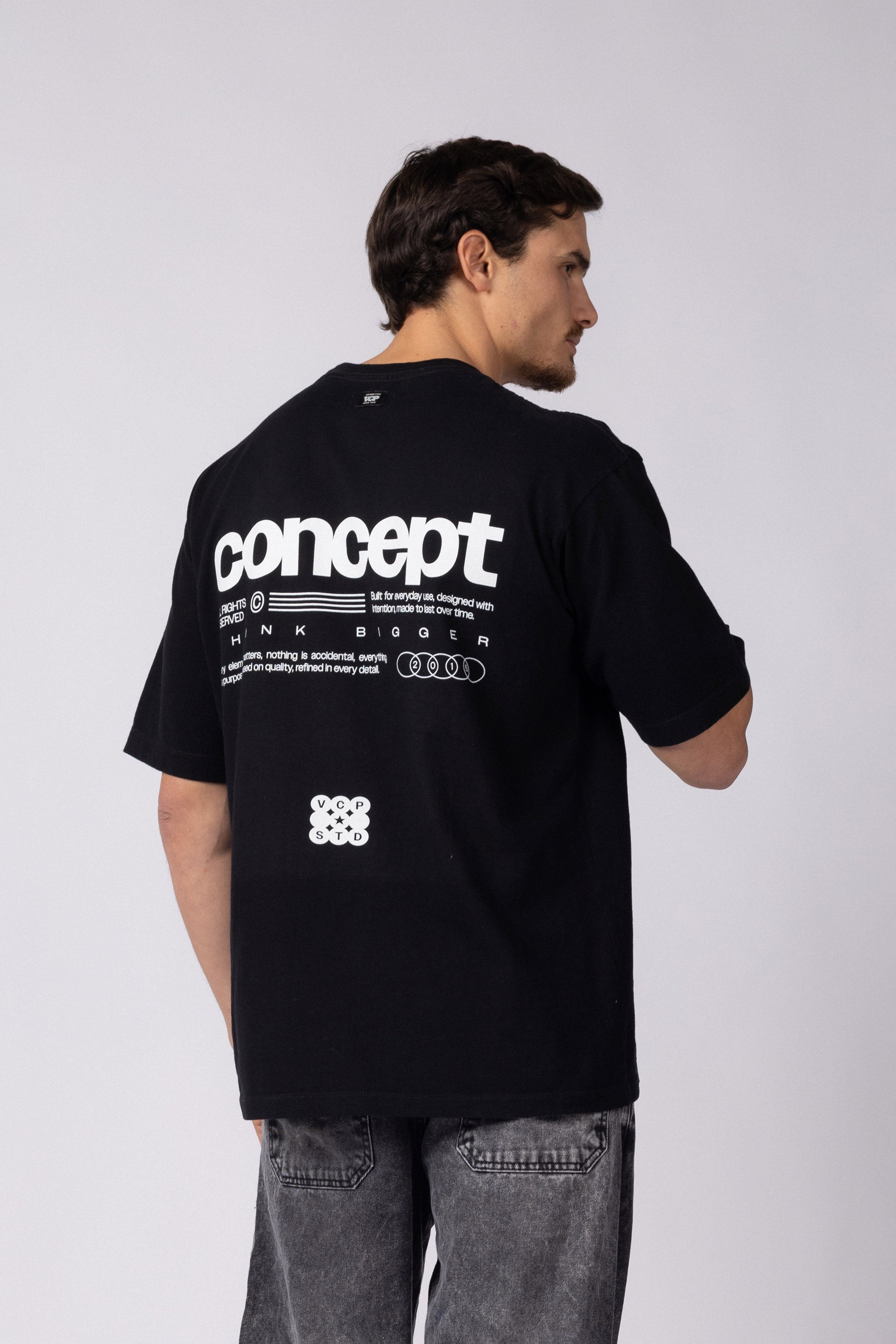 Remera Over Rhy Bigger Negra