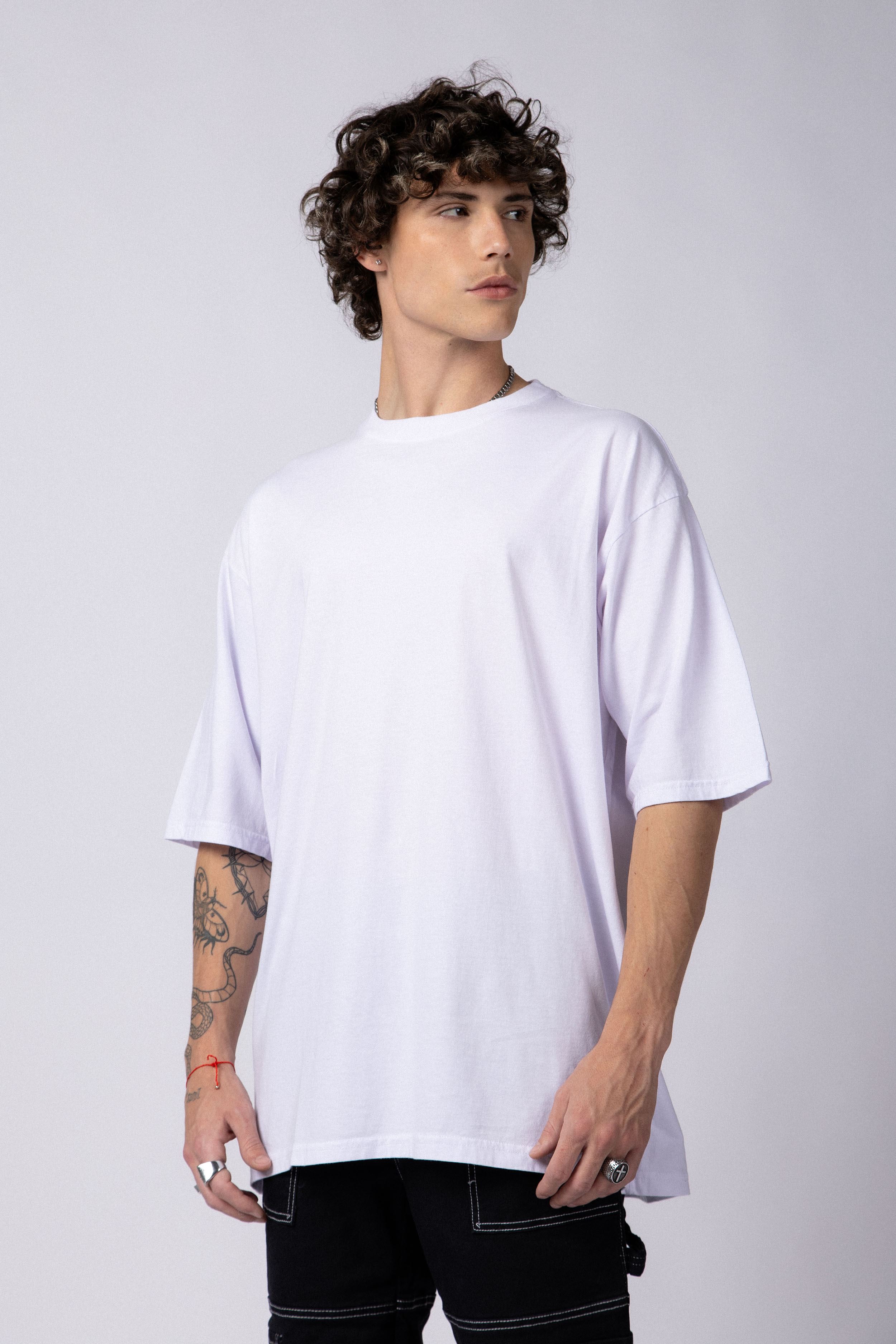 Remera Over Theo Blanca