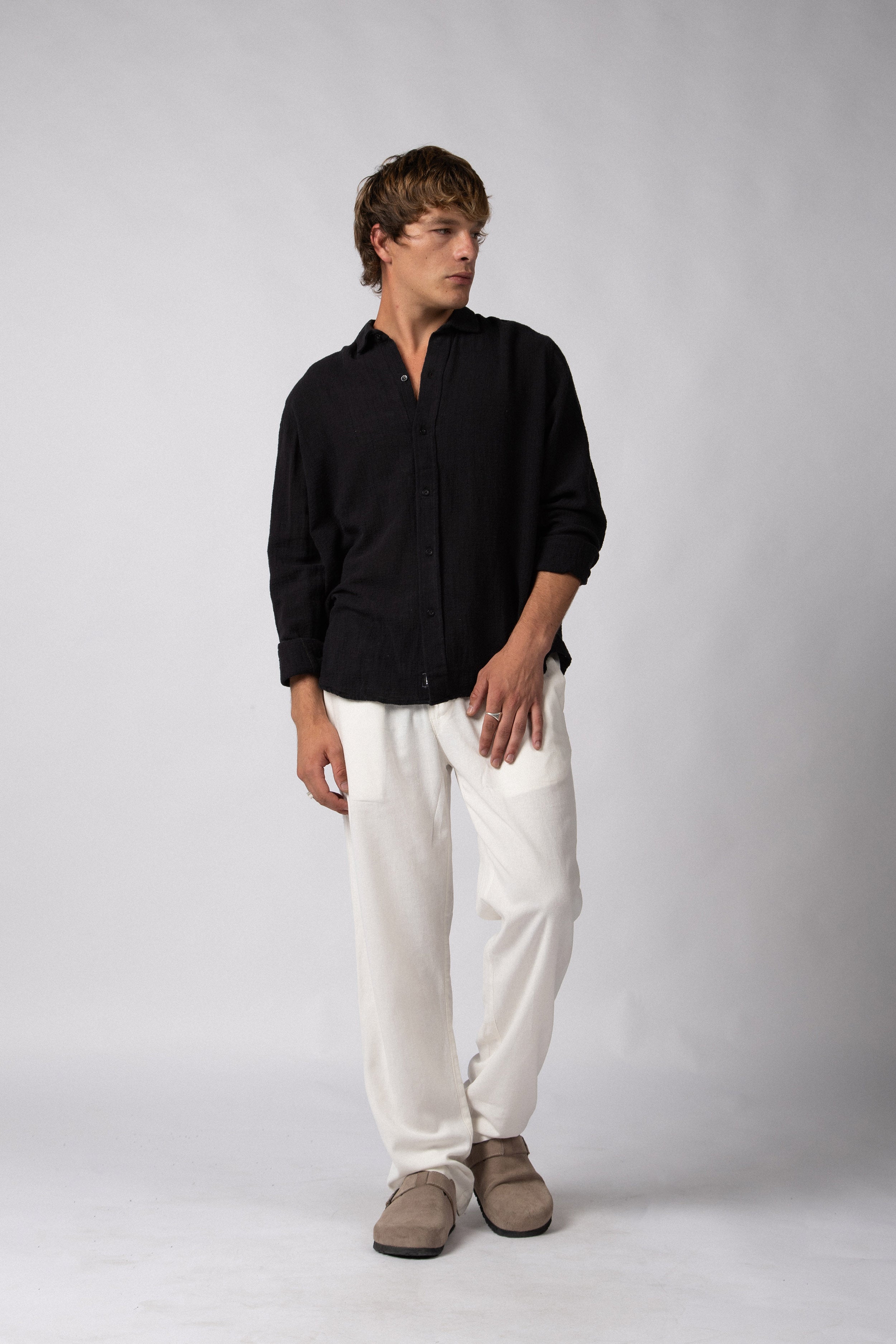 Camisa Manga Larga Lino Zen Negra