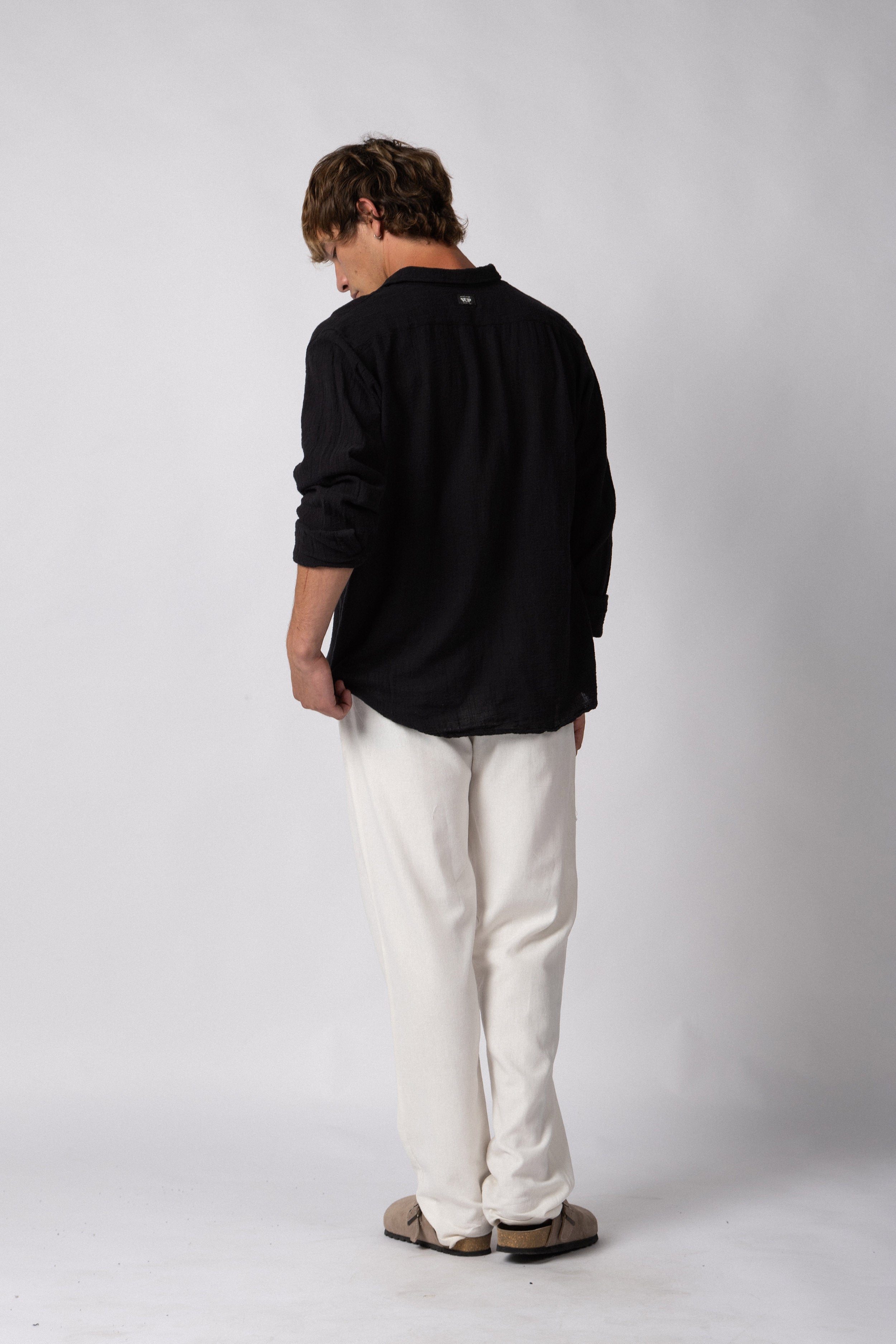 Camisa Manga Larga Lino Zen Negra