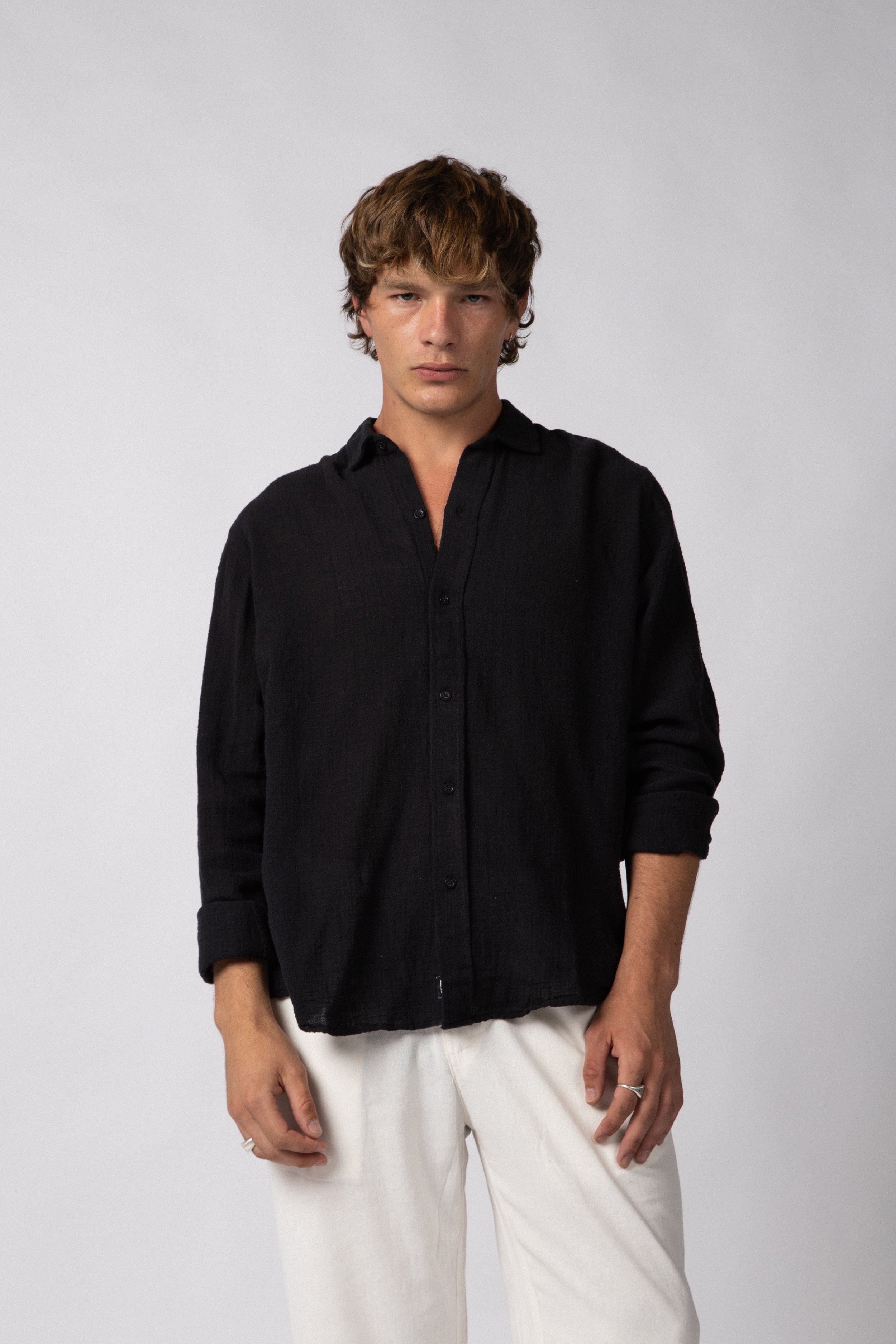 Camisa Manga Larga Lino Zen Negra