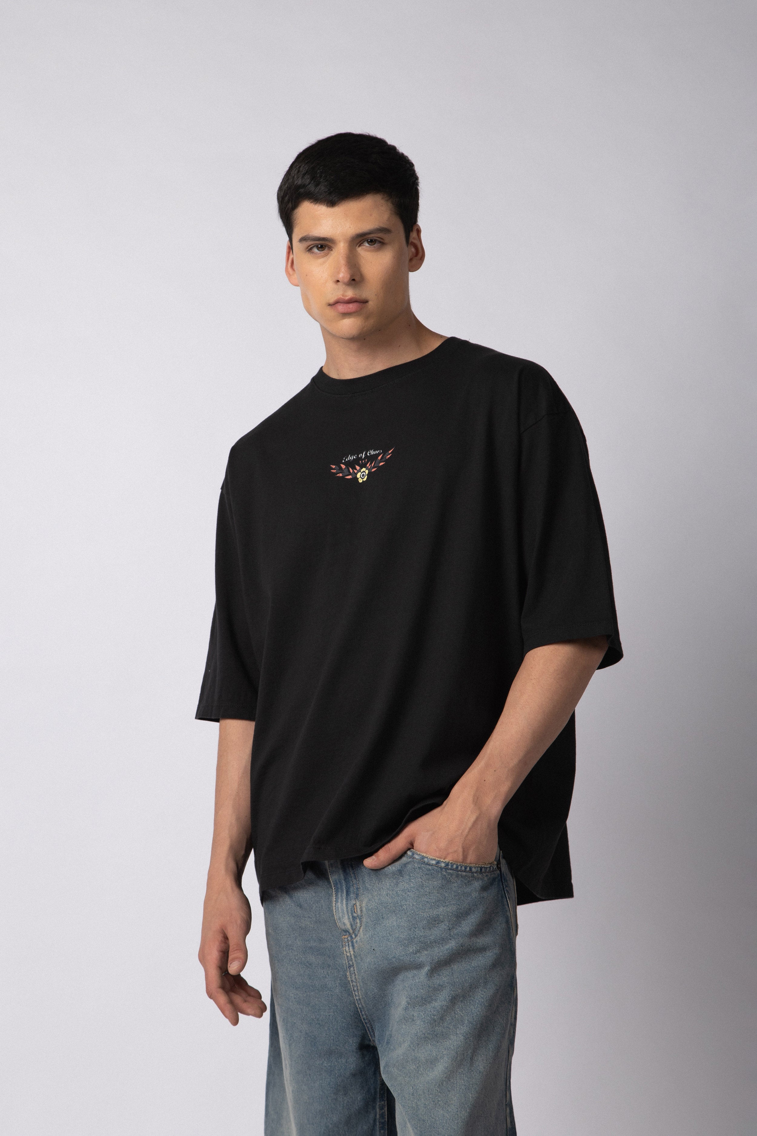 Remera Over Taz Chaos Negra