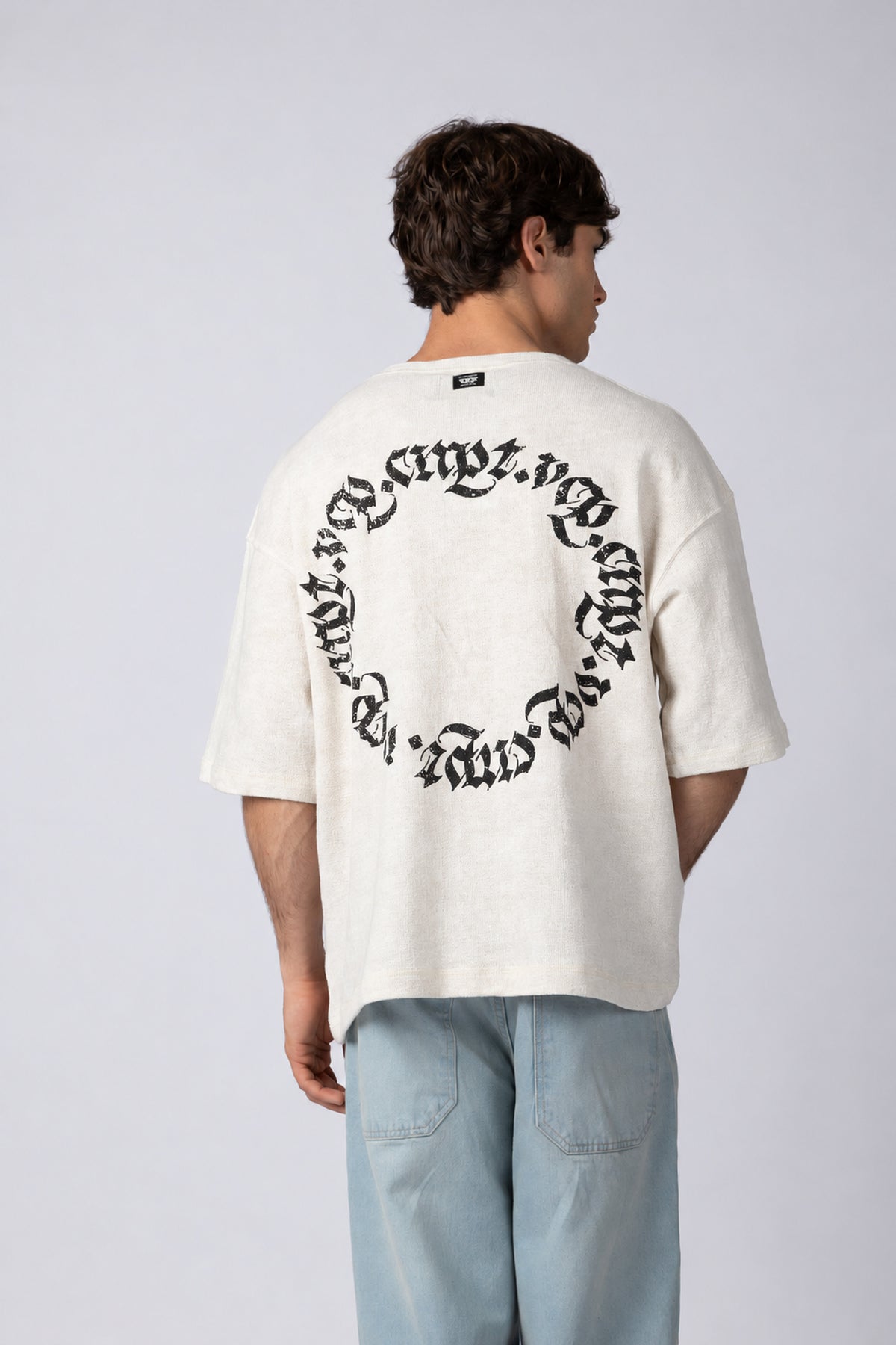 Remera Over Ika Cipher Arena