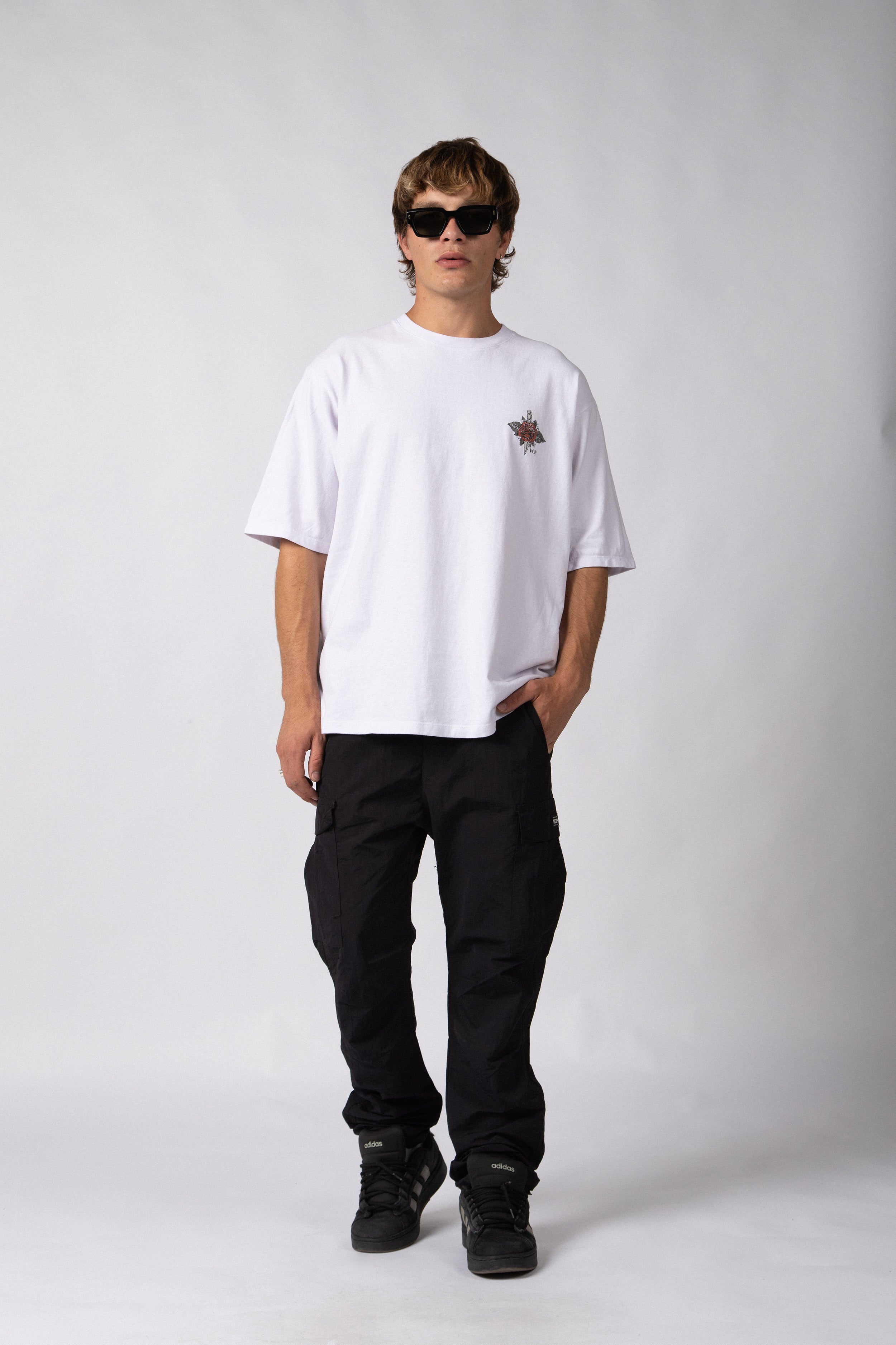 Remera Over Rhy Dead Blanca