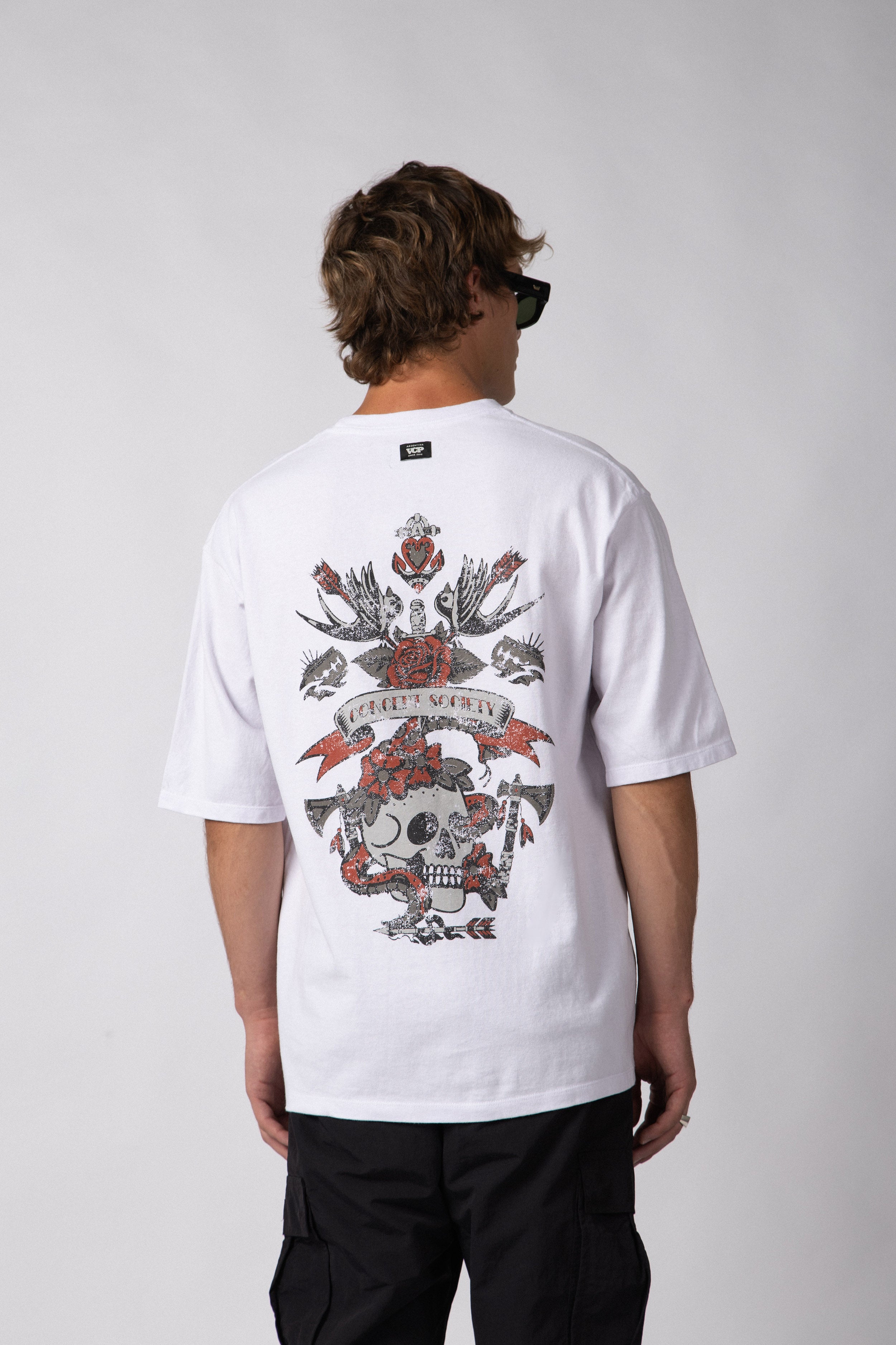 Remera Over Rhy Dead Blanca