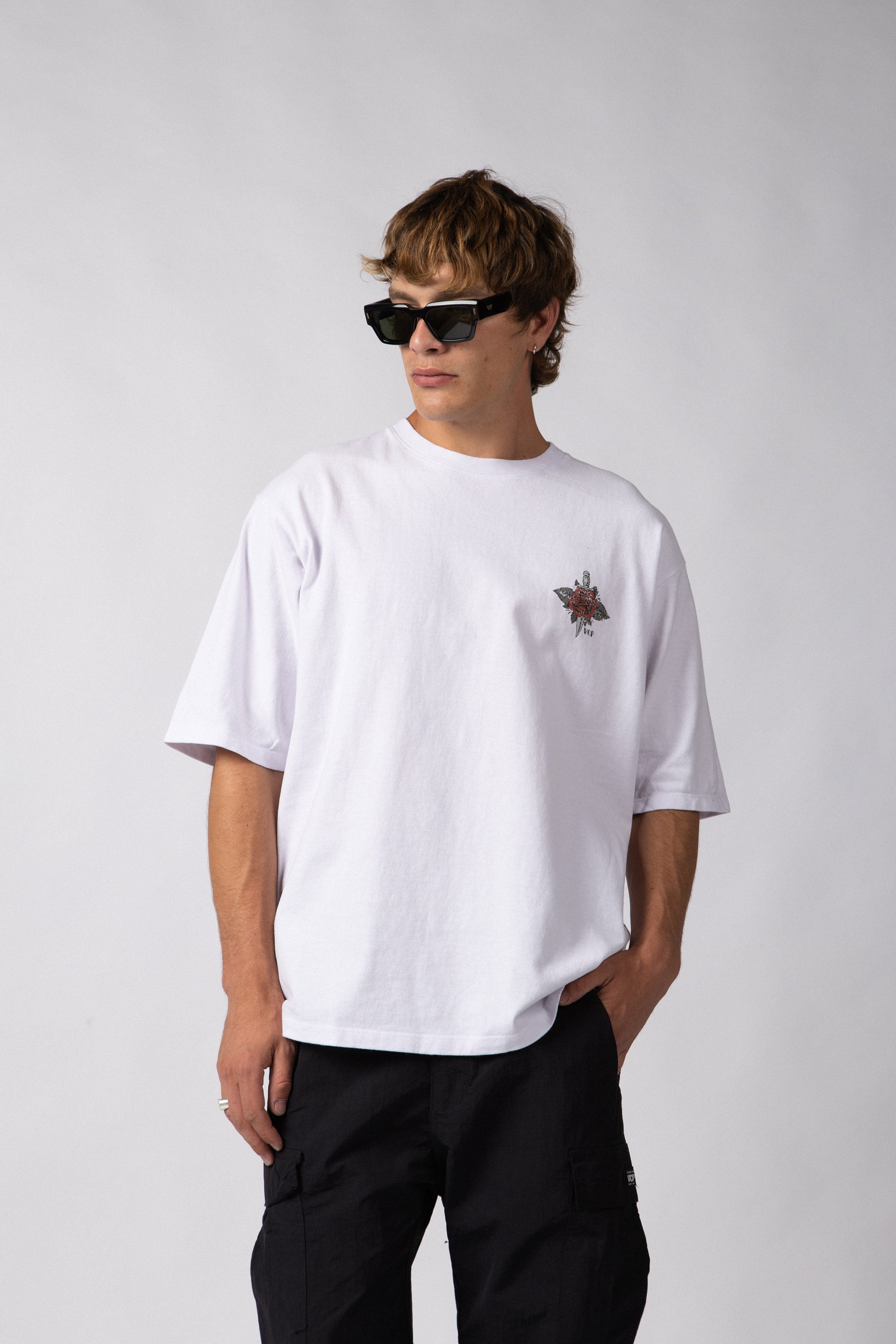 Remera Over Rhy Dead Blanca