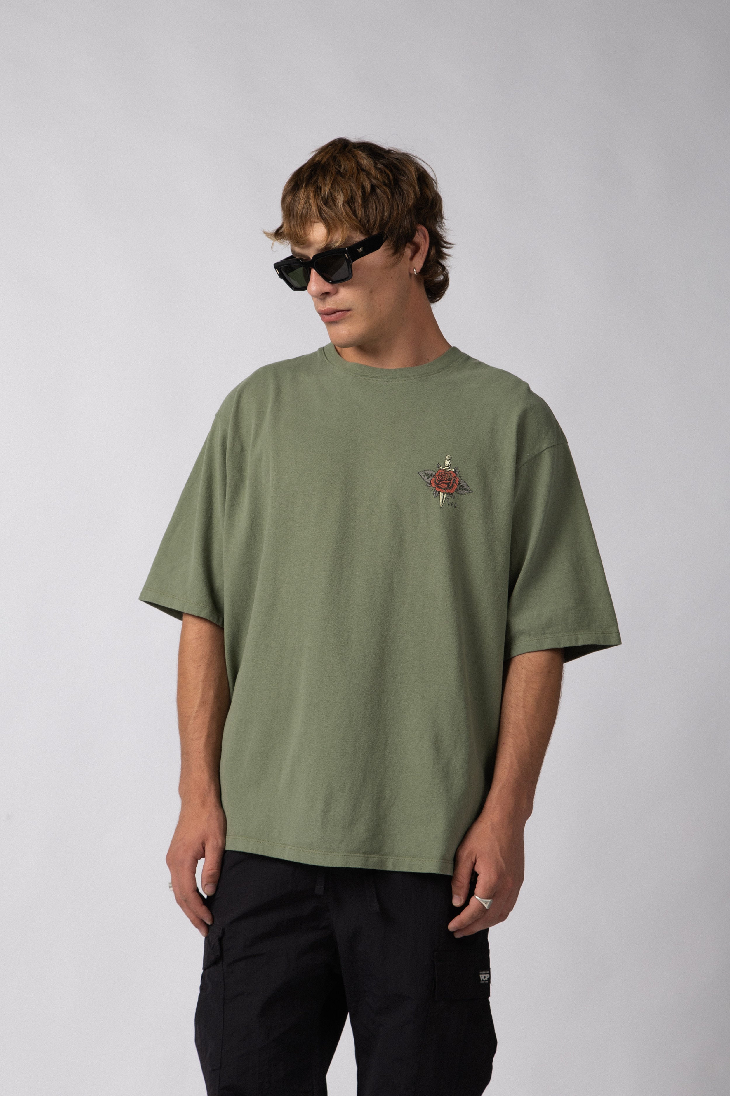 Remera Over Rhy Dead Militar