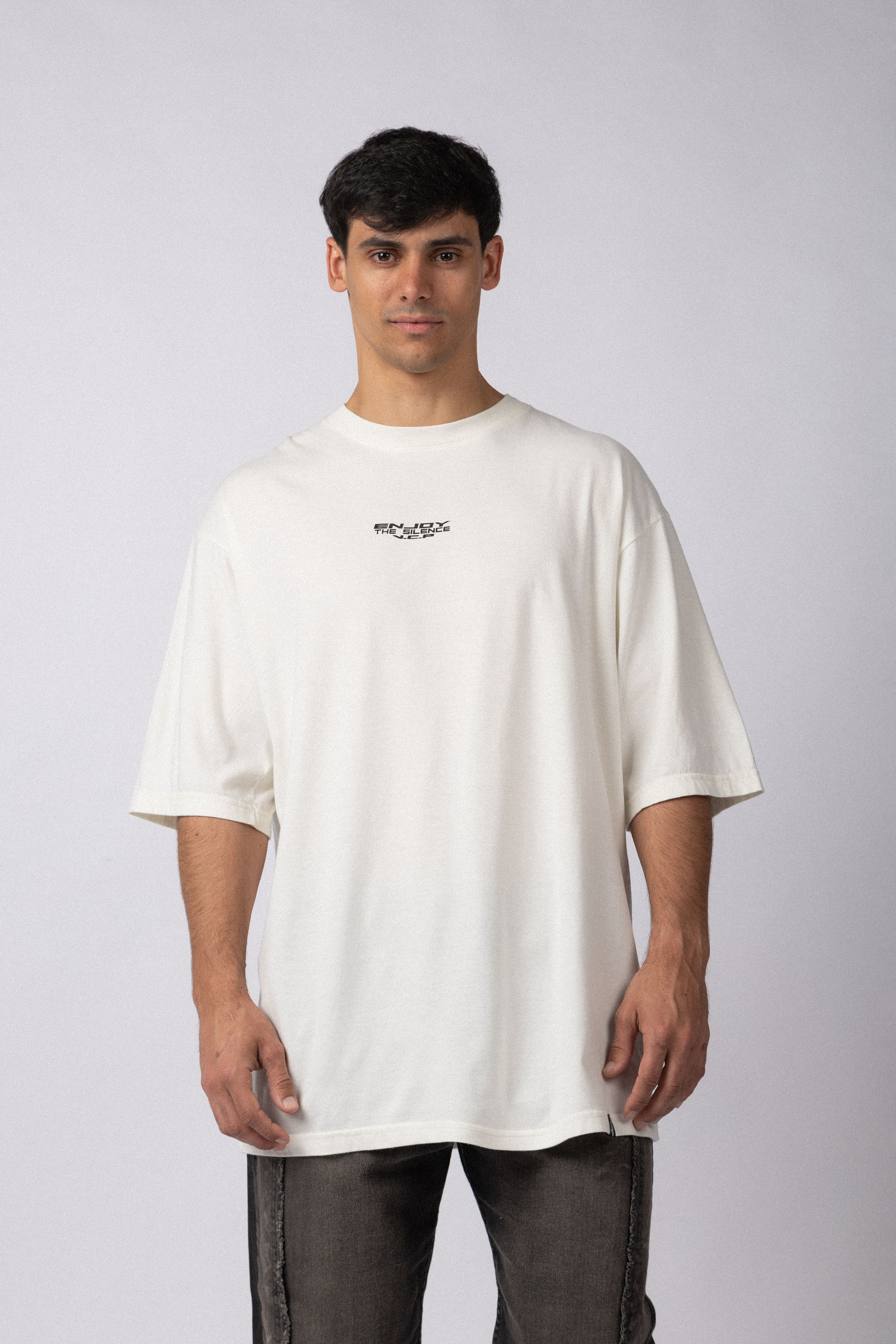 Remera Over Taz Enjoy Crudo