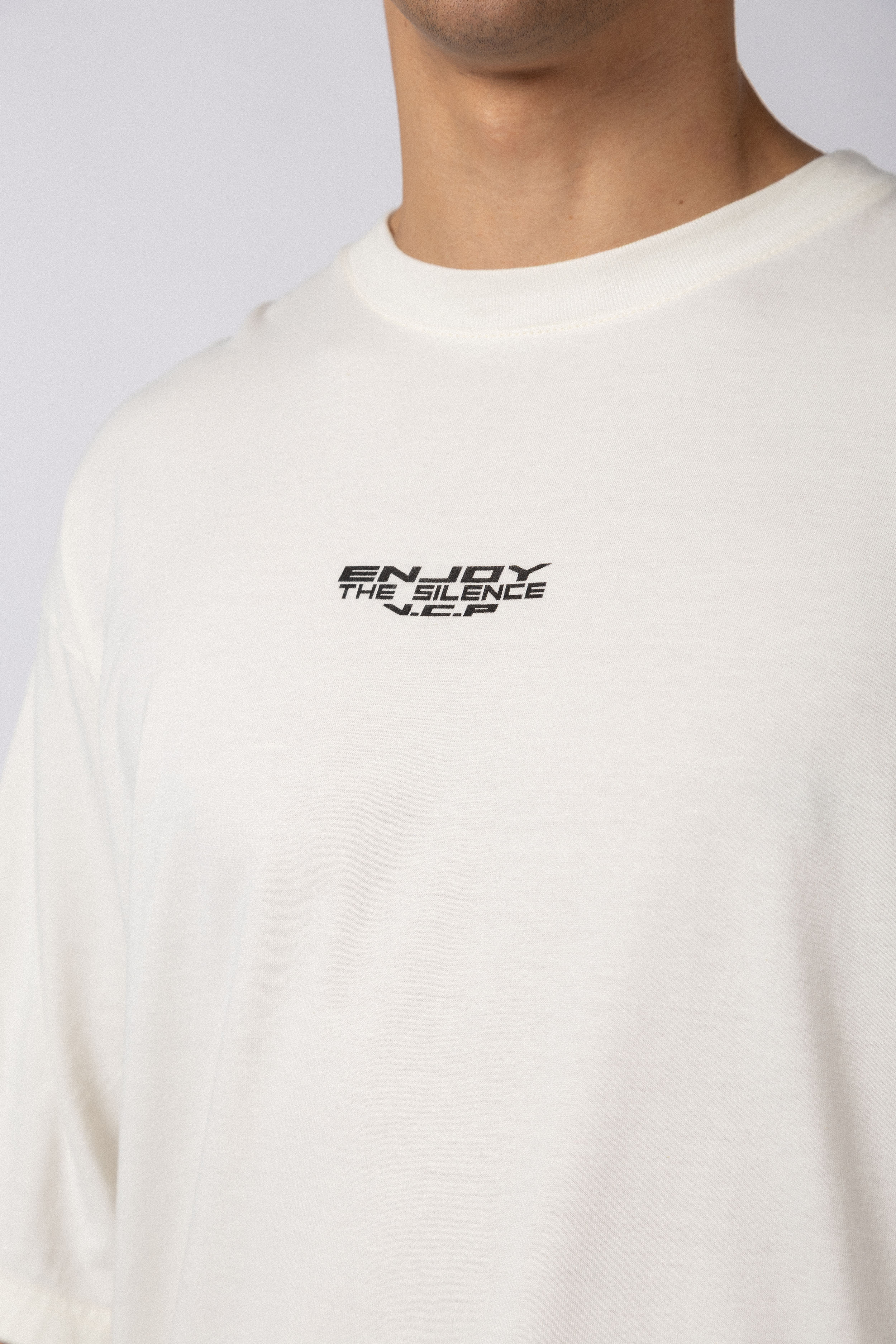 Remera Over Taz Enjoy Crudo