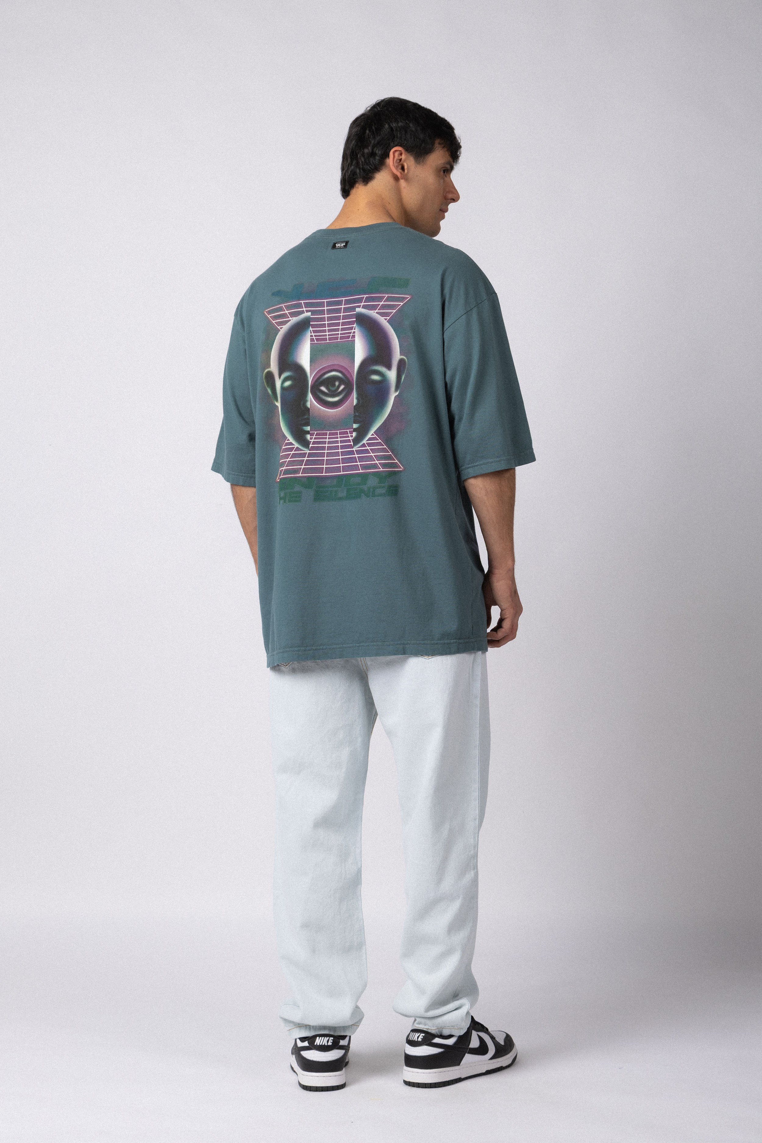 Remera Over Taz Enjoy Ocean