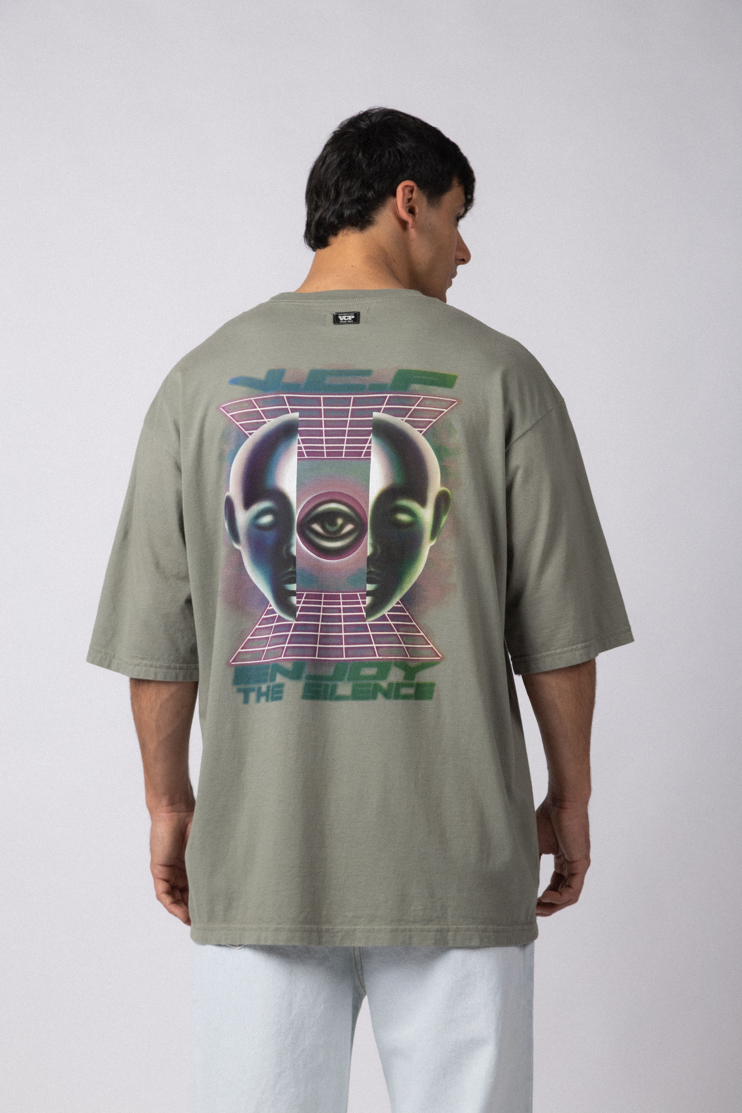 Remera Over Taz Enjoy Verde