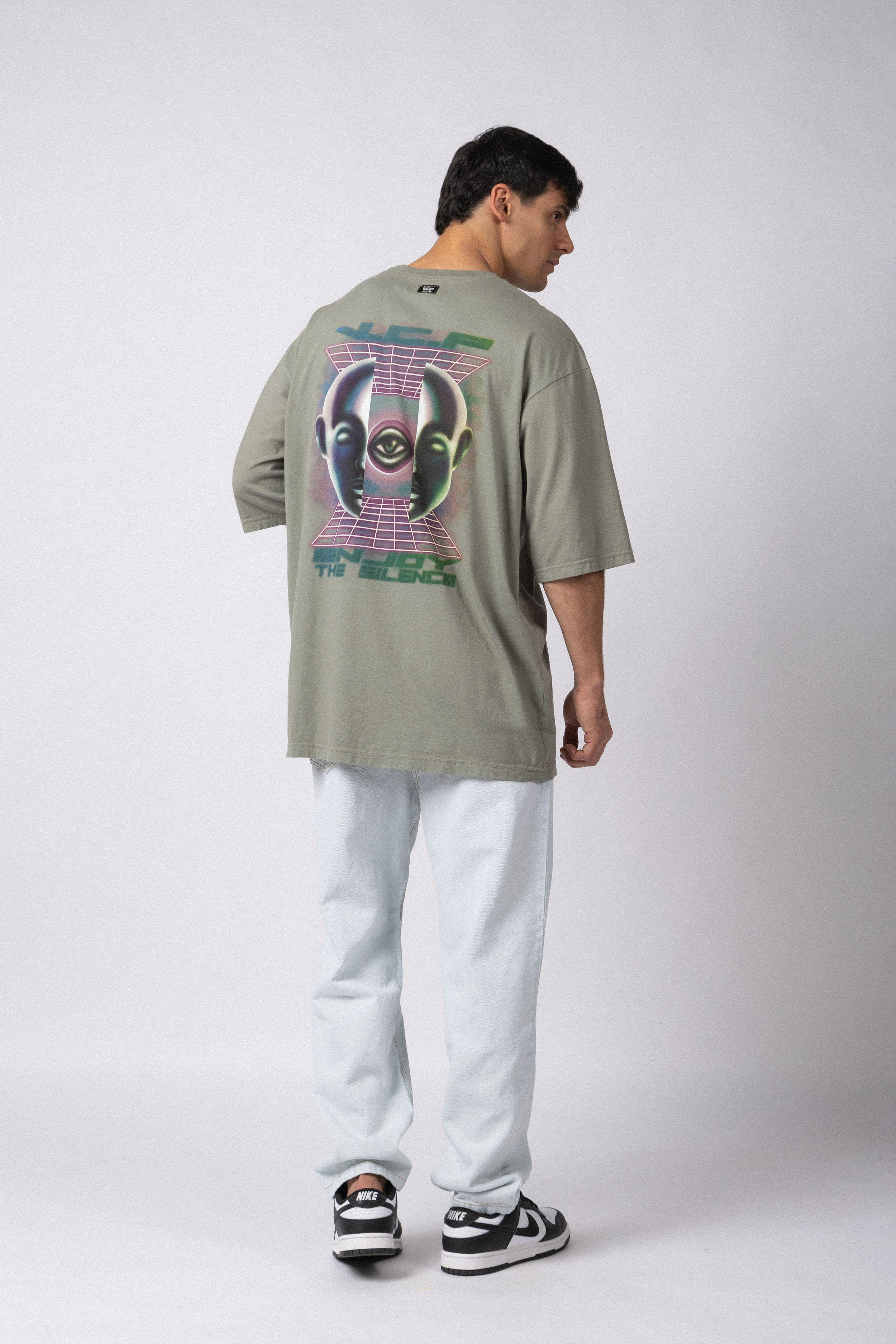 Remera Over Taz Enjoy Verde