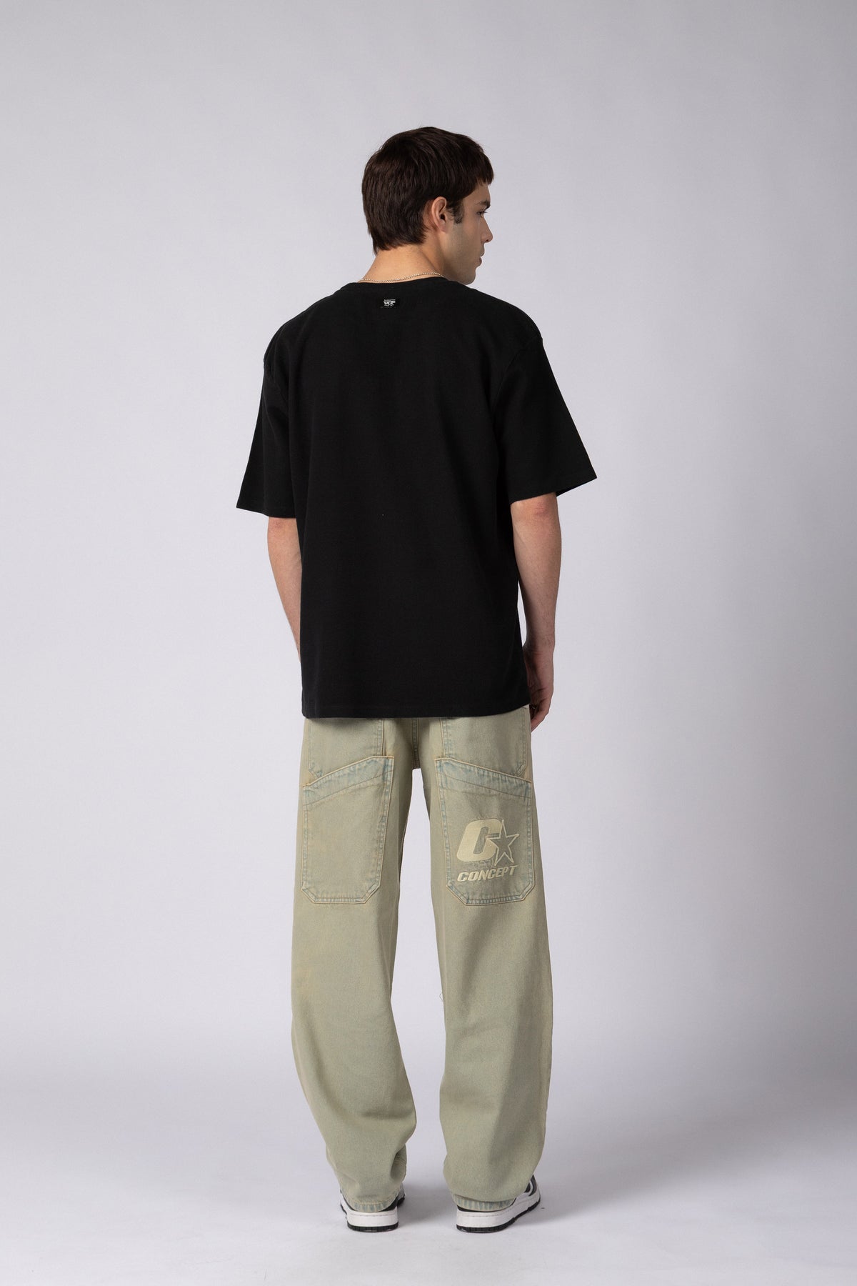 Remera Over Hana Euphoria Negra