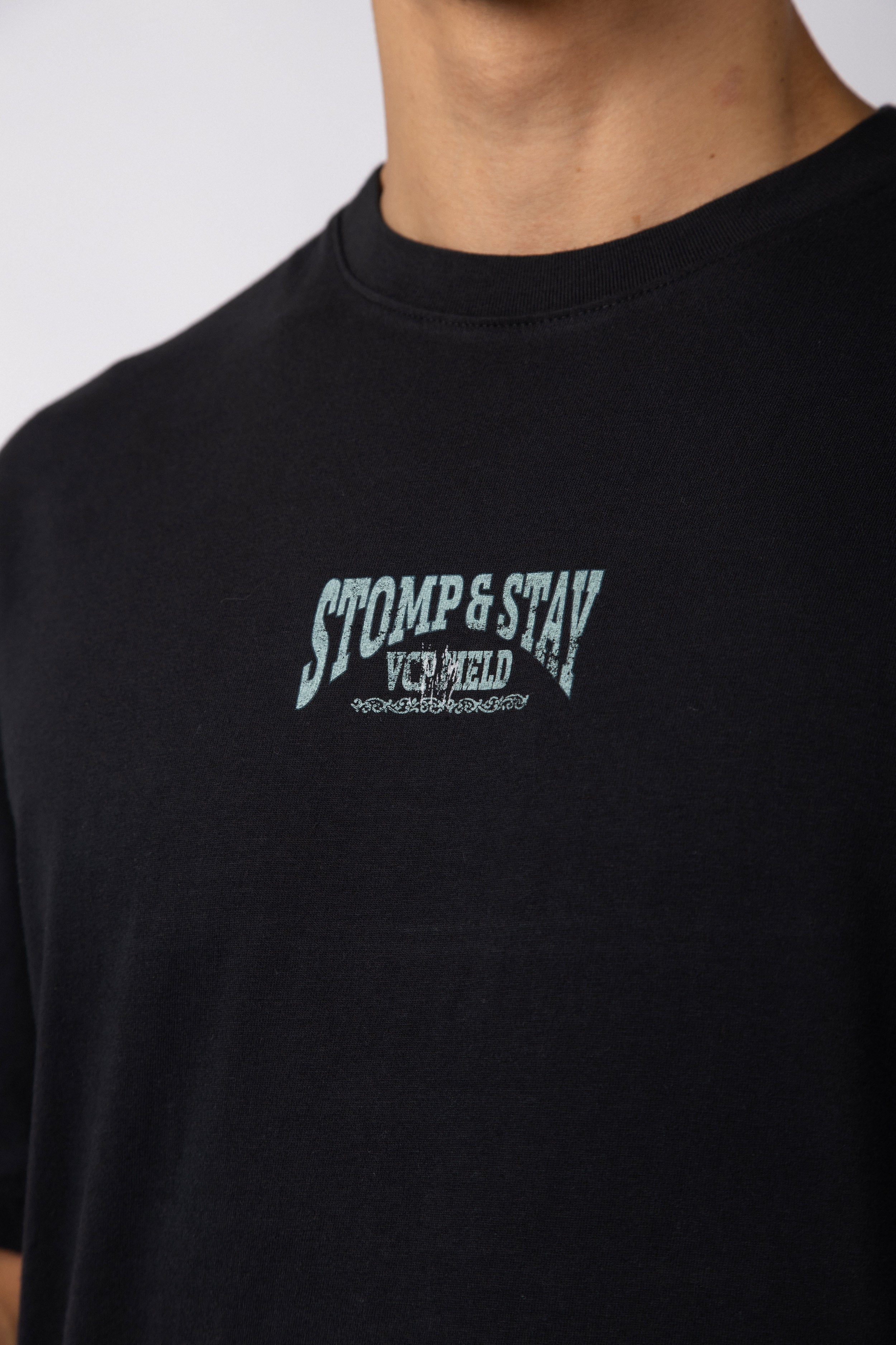 Remera RGL Field Negra