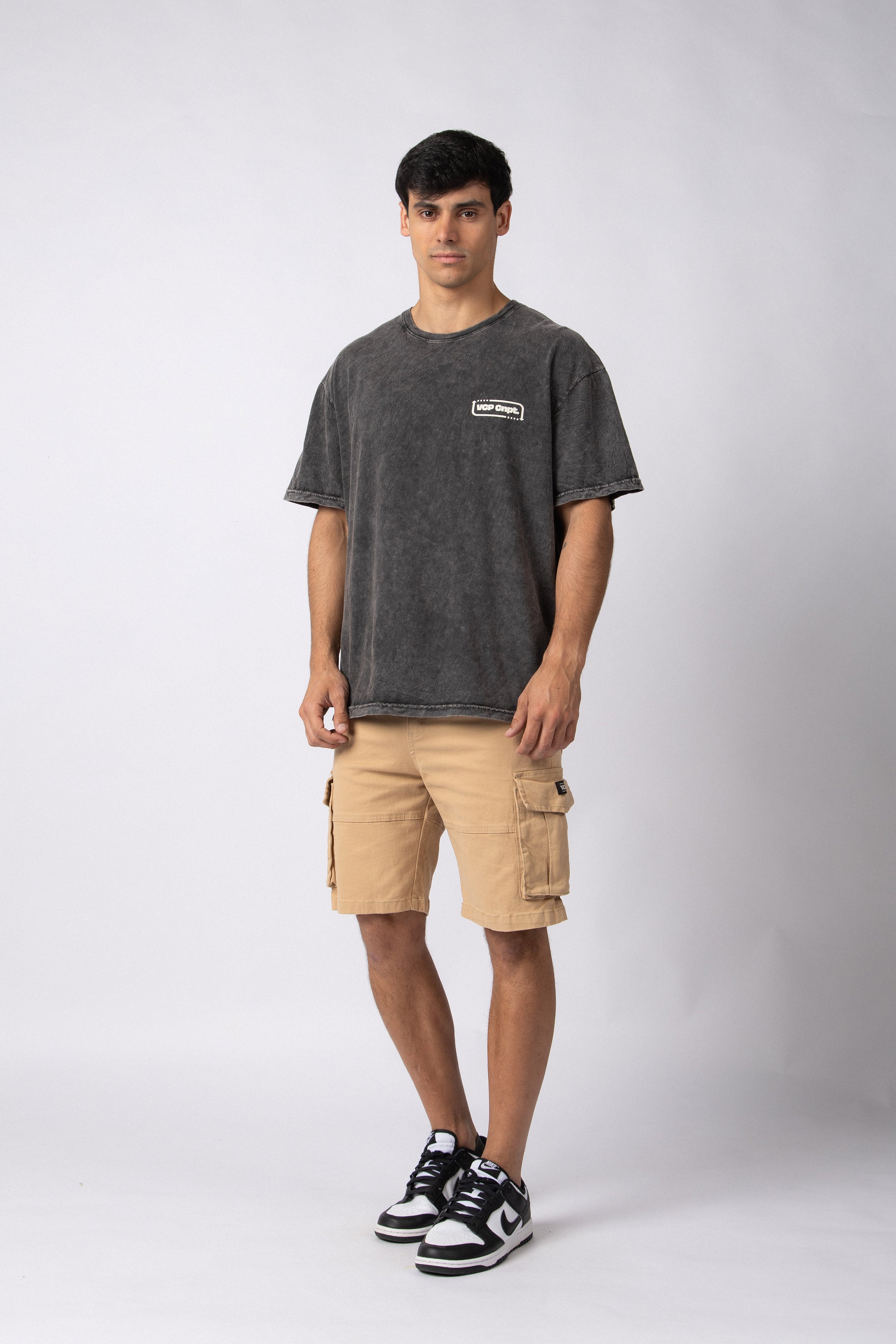 Remera DB Frame Negra