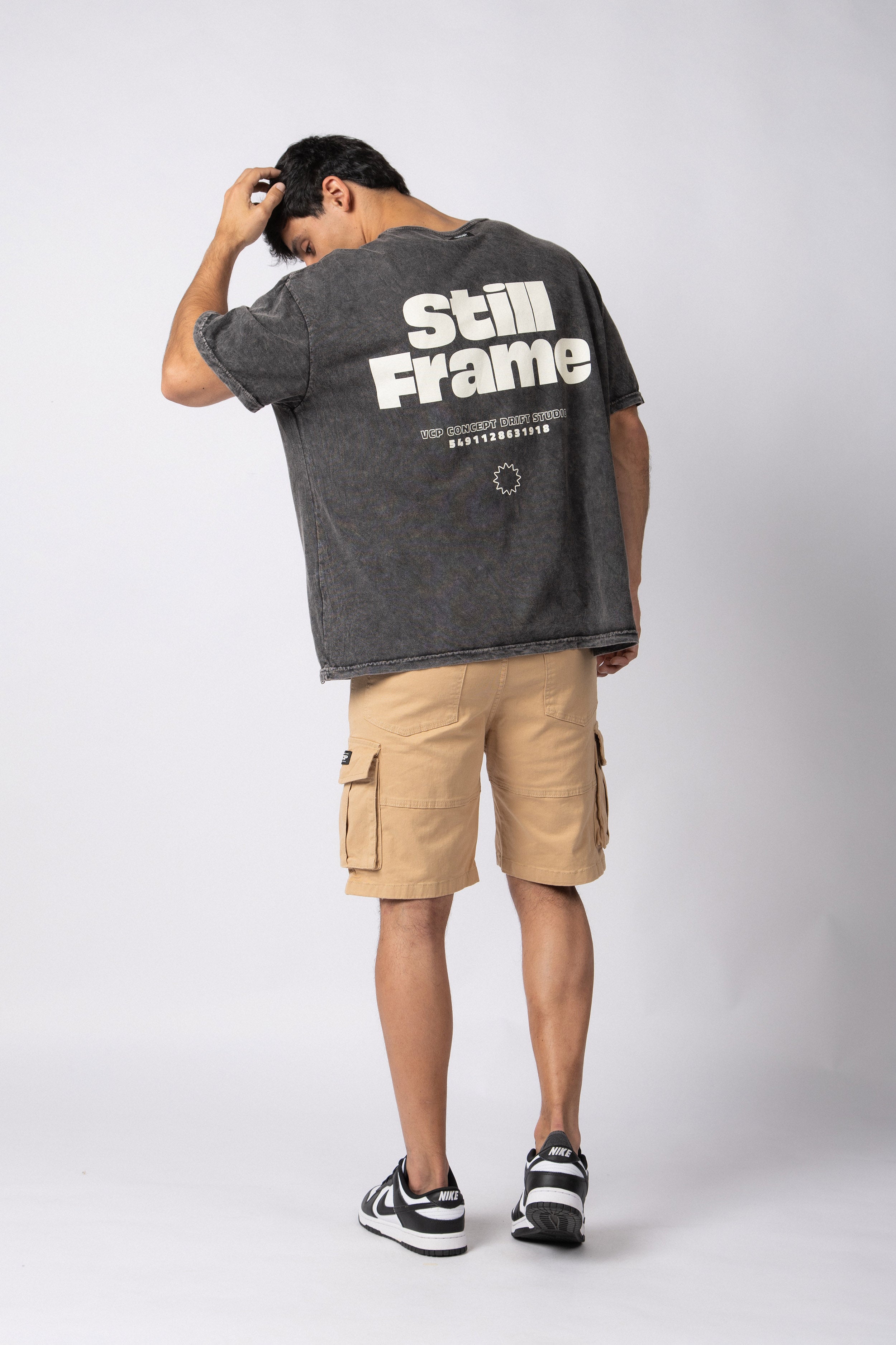 Remera DB Frame Negra