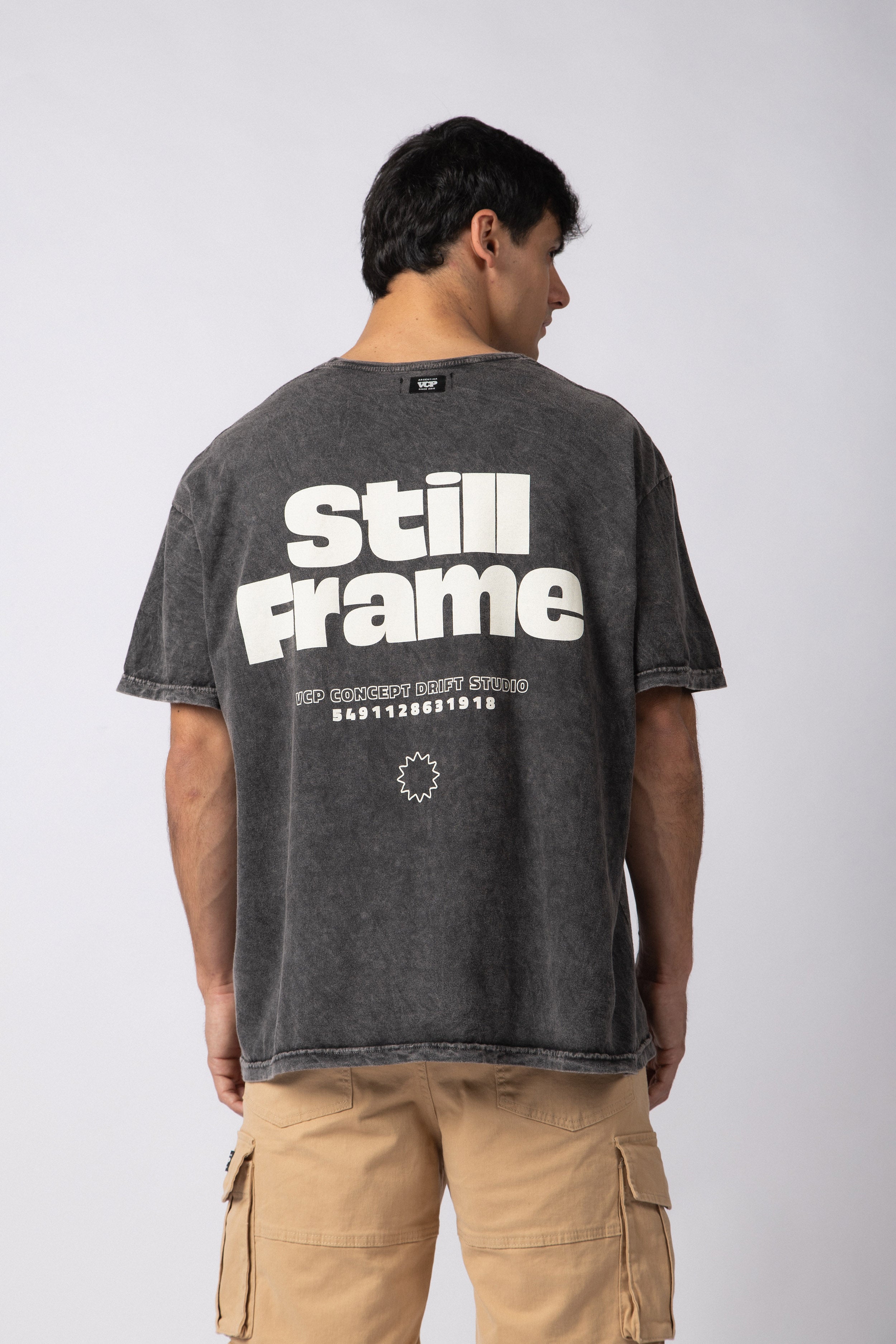 Remera DB Frame Negra