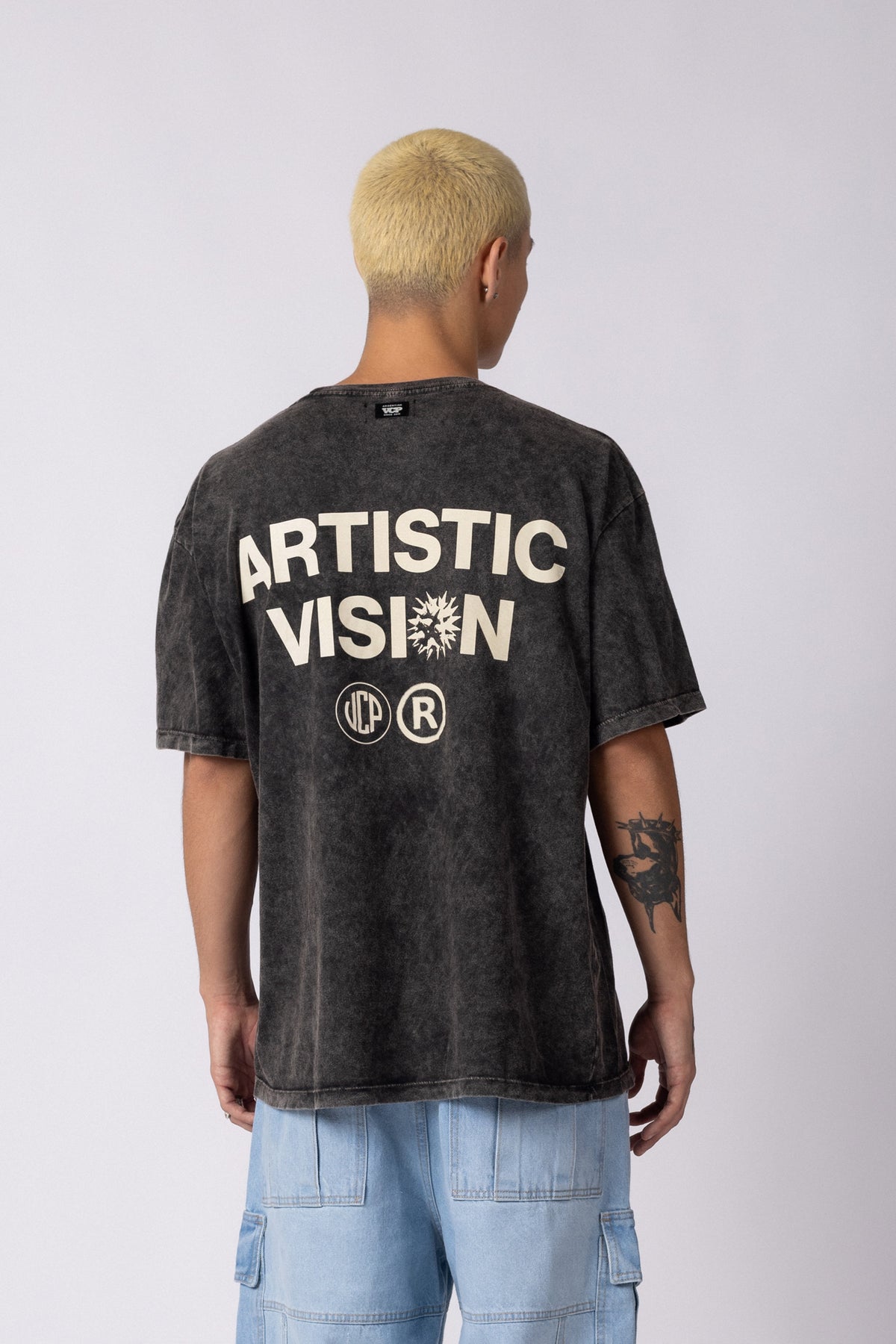 Remera DB Gaze Negra