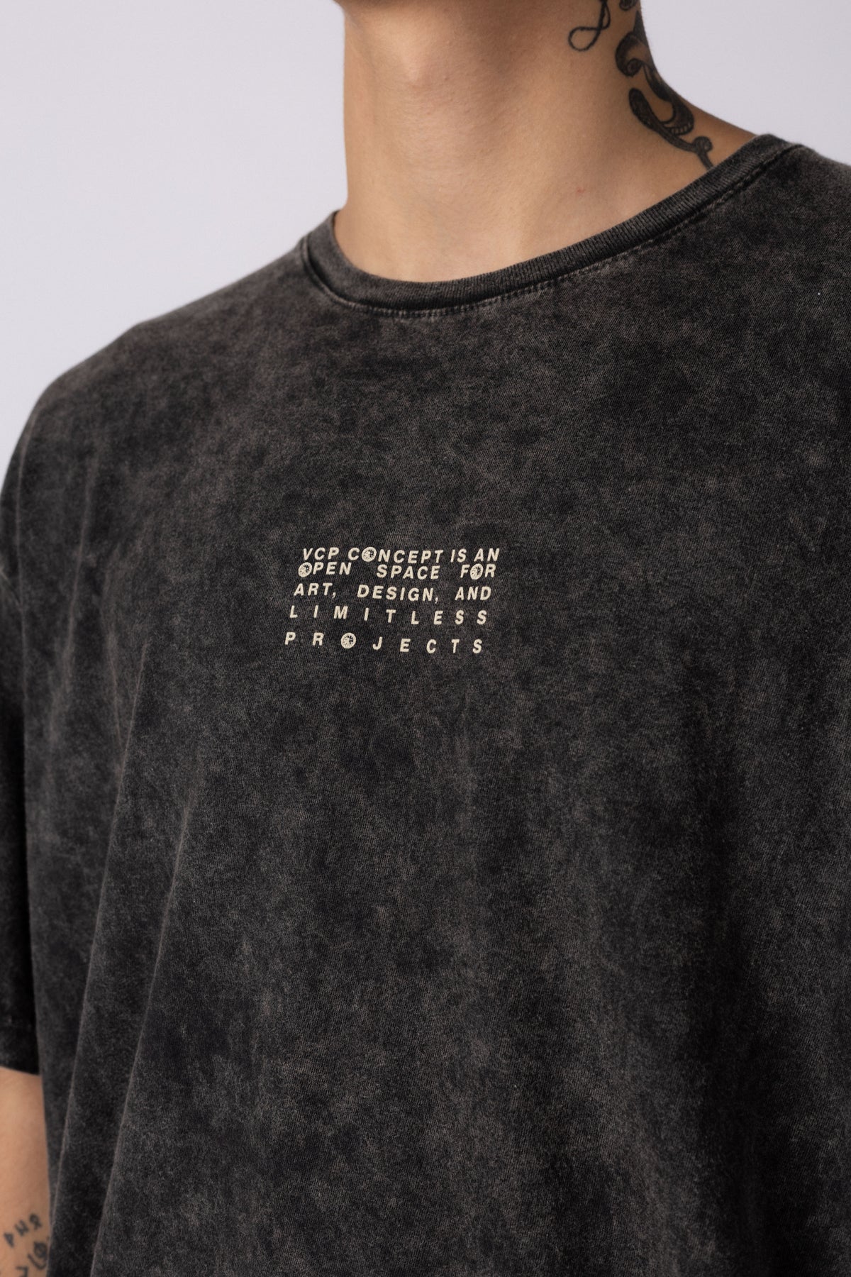 Remera DB Gaze Negra