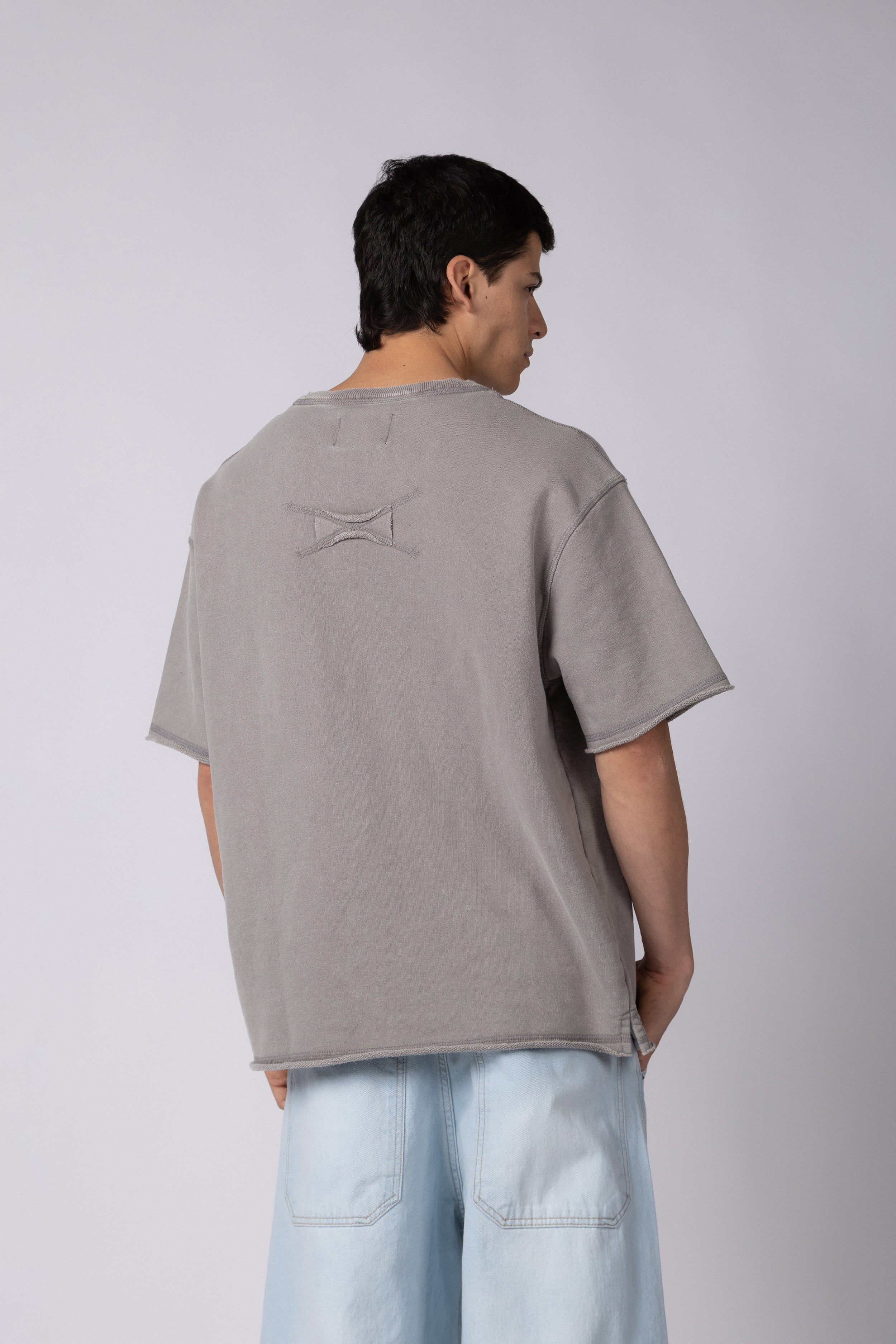 Remeron Rustico Over Skar Gris