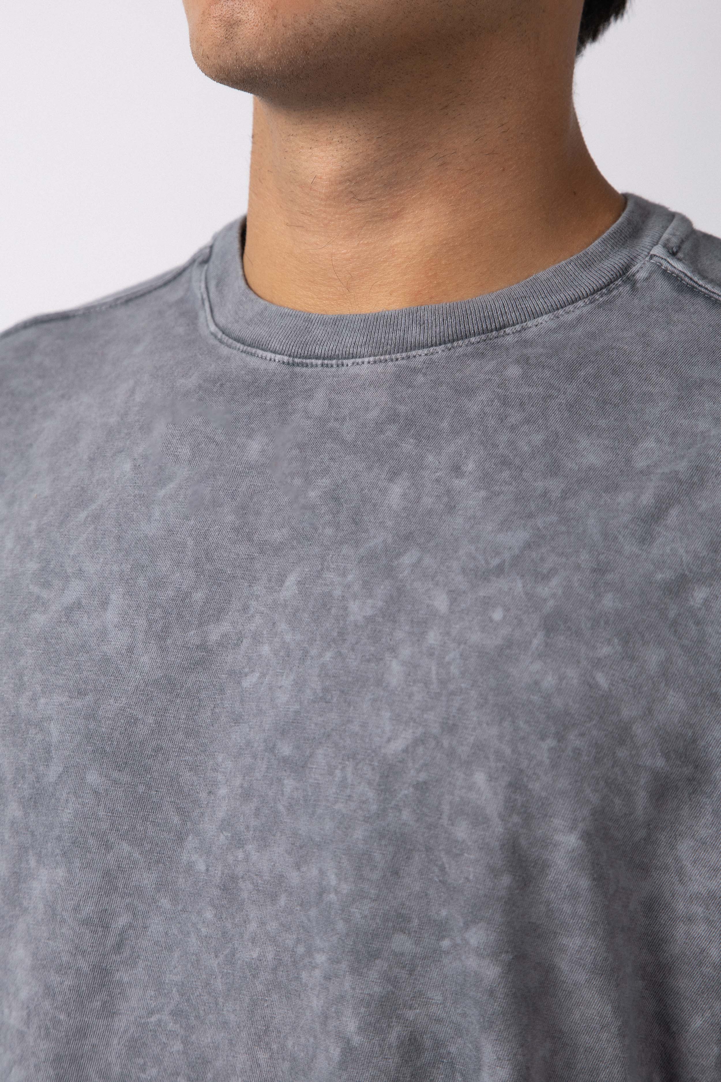 Remera Over Vorn Gris