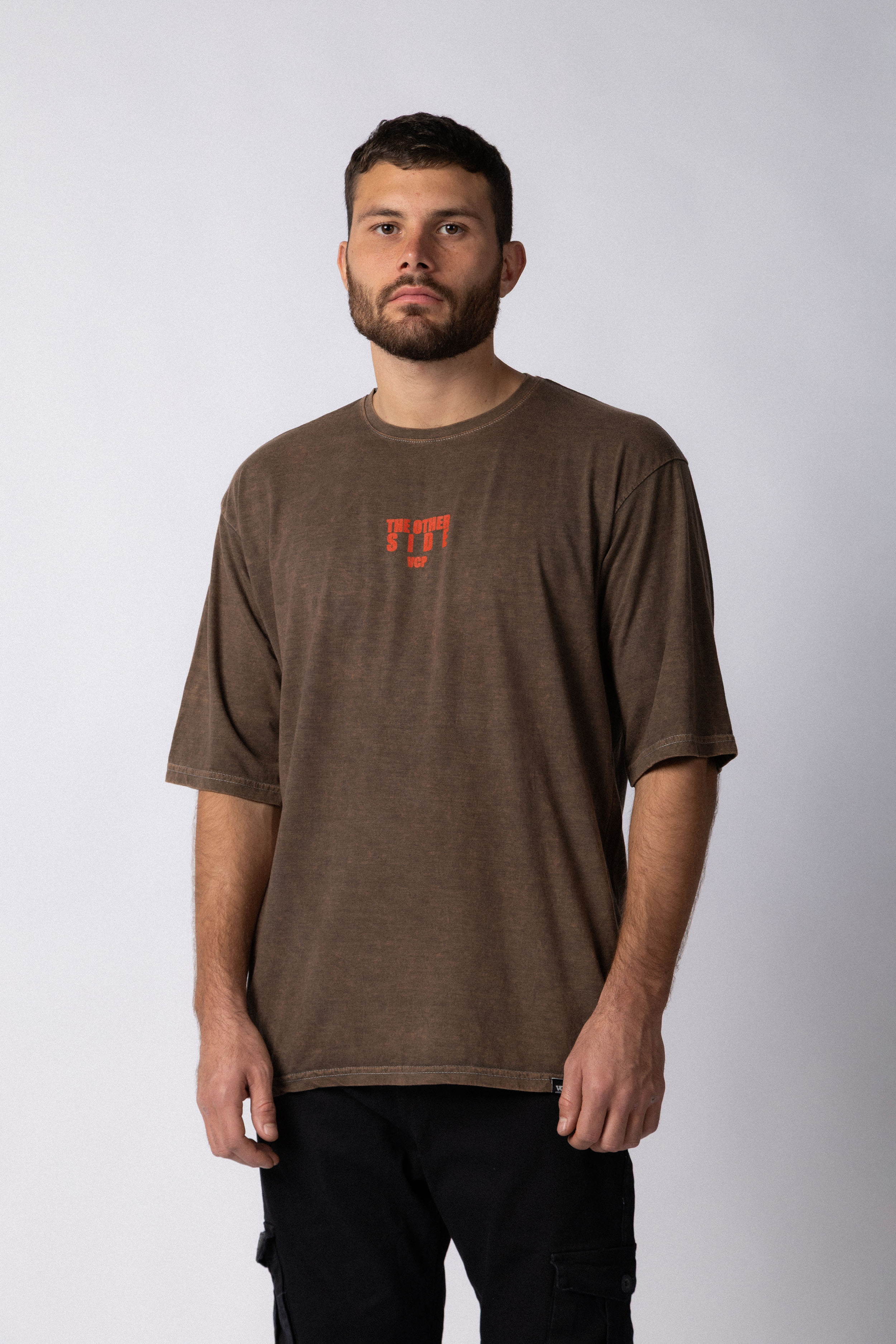 Remera GB Hand Choco