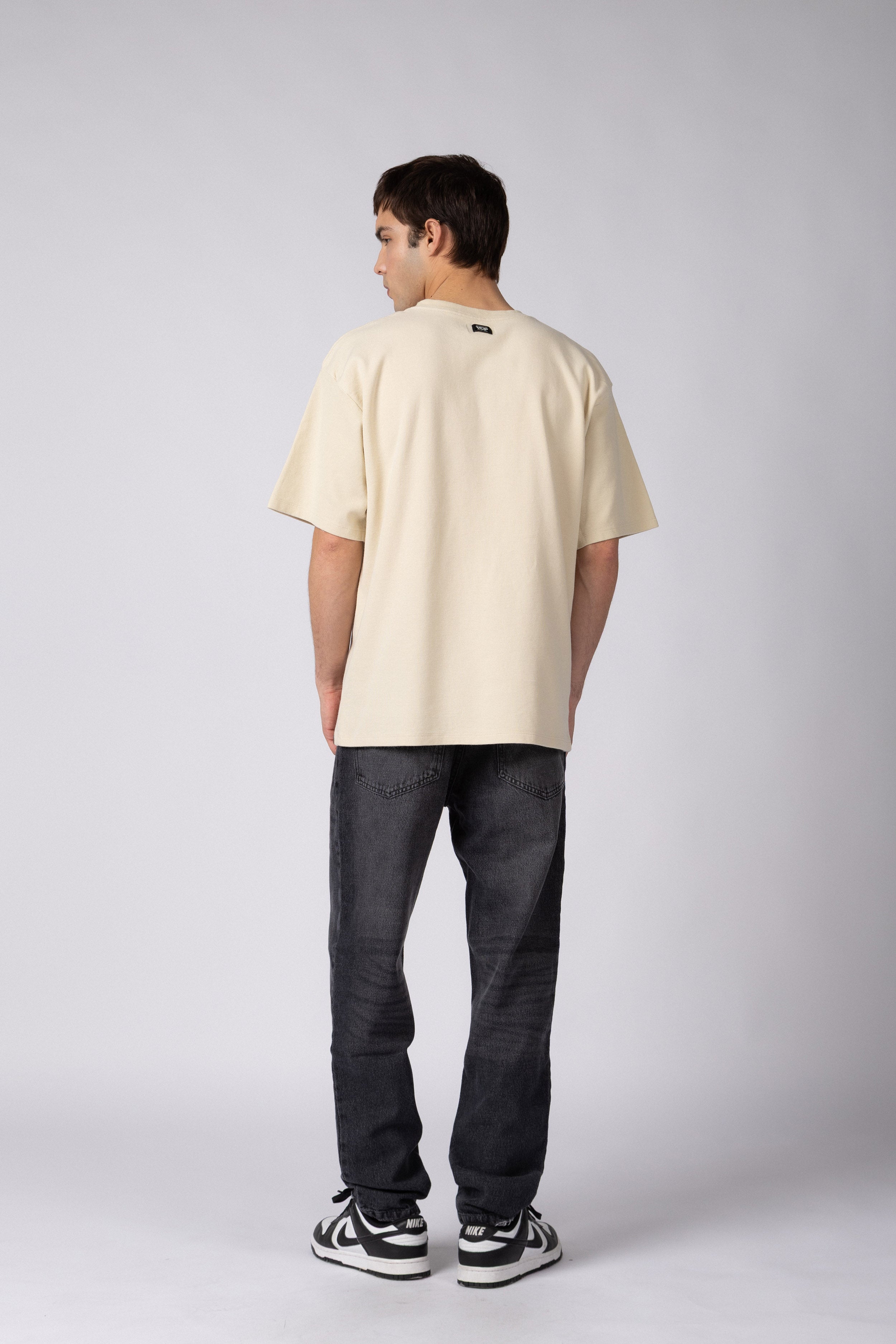 Remera Over Hana Harmo Arena