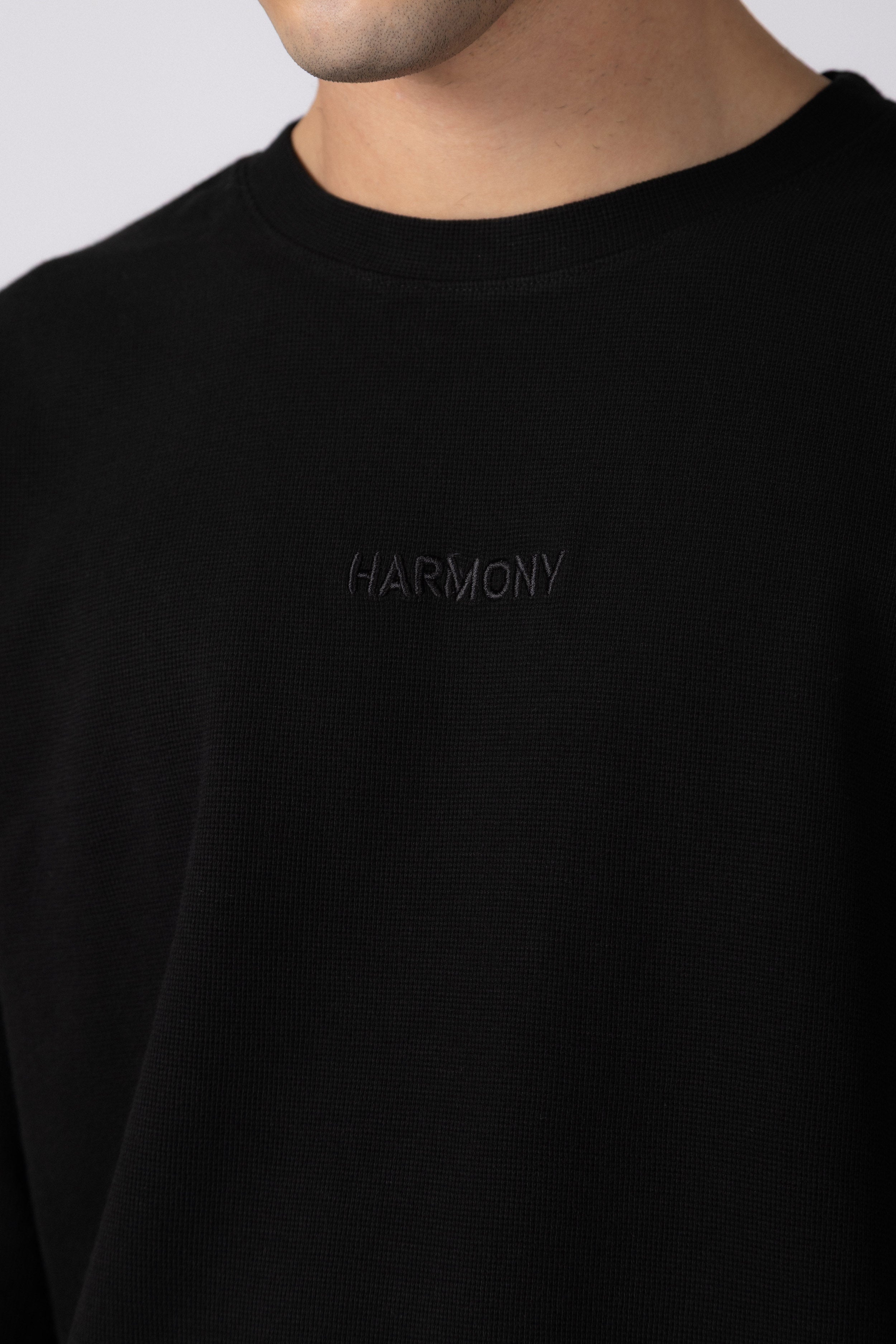 Remera Over Hana Harmo Negra