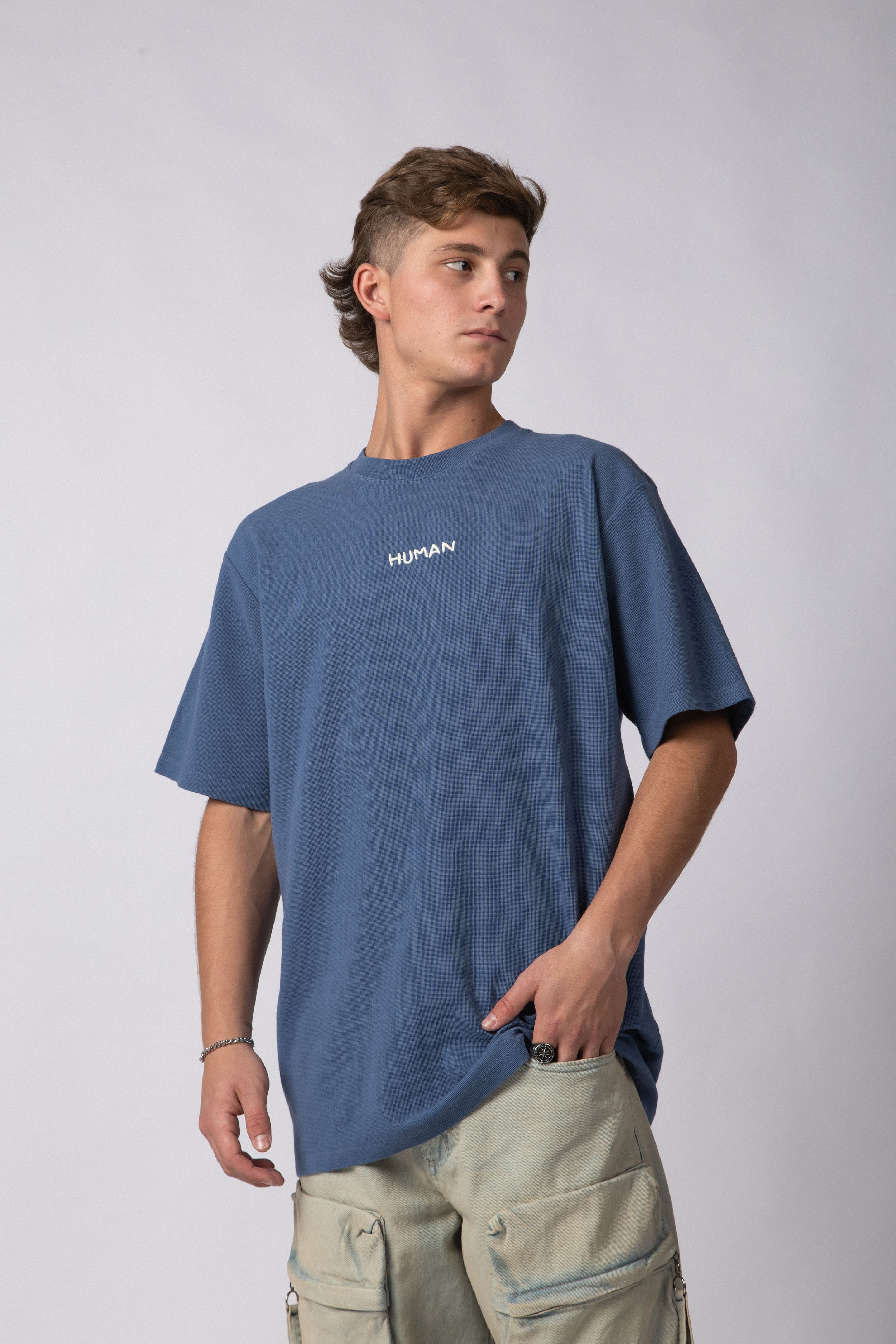 Remera Over Hana Hum Navy