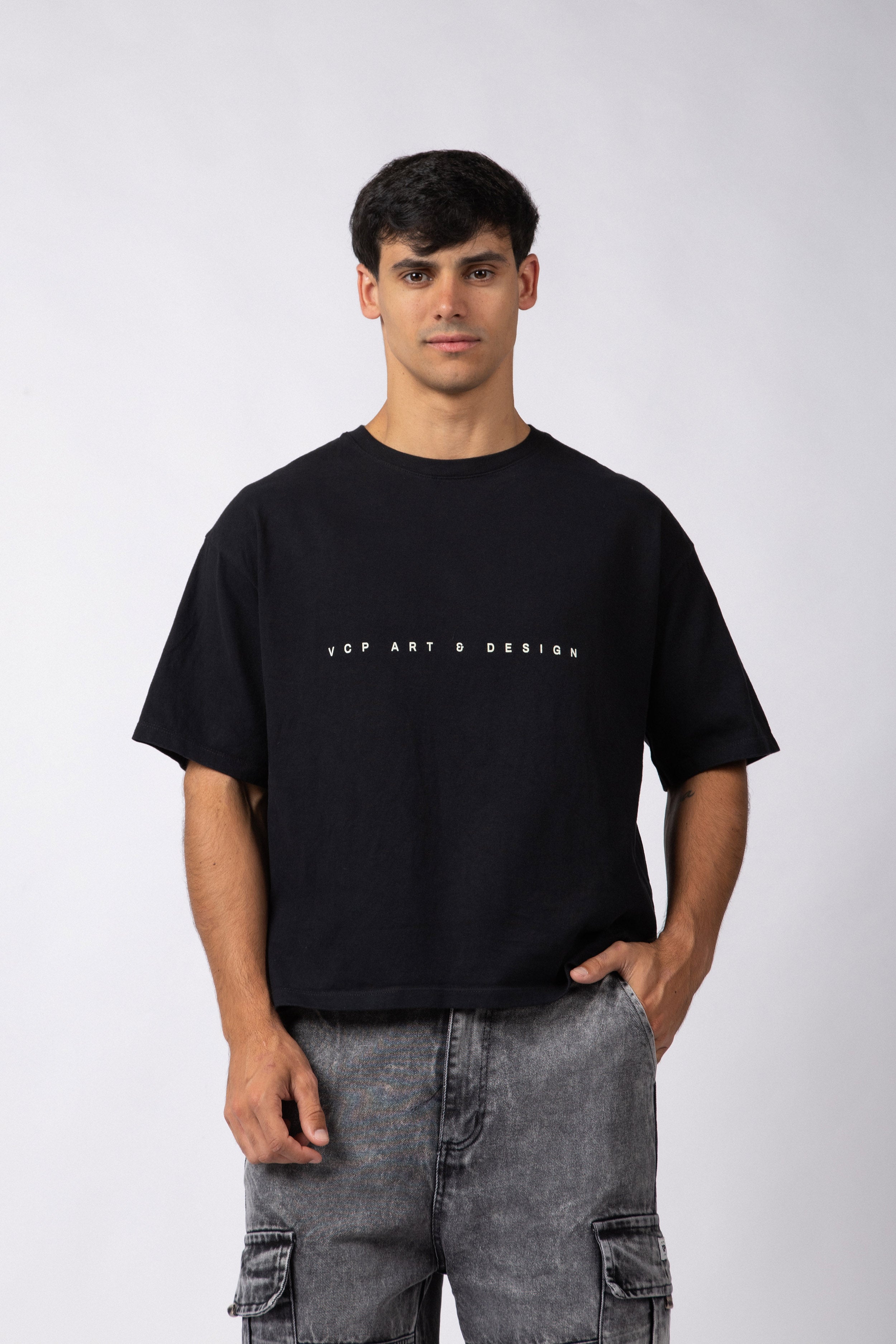 Remera Boxy Invisible Negra