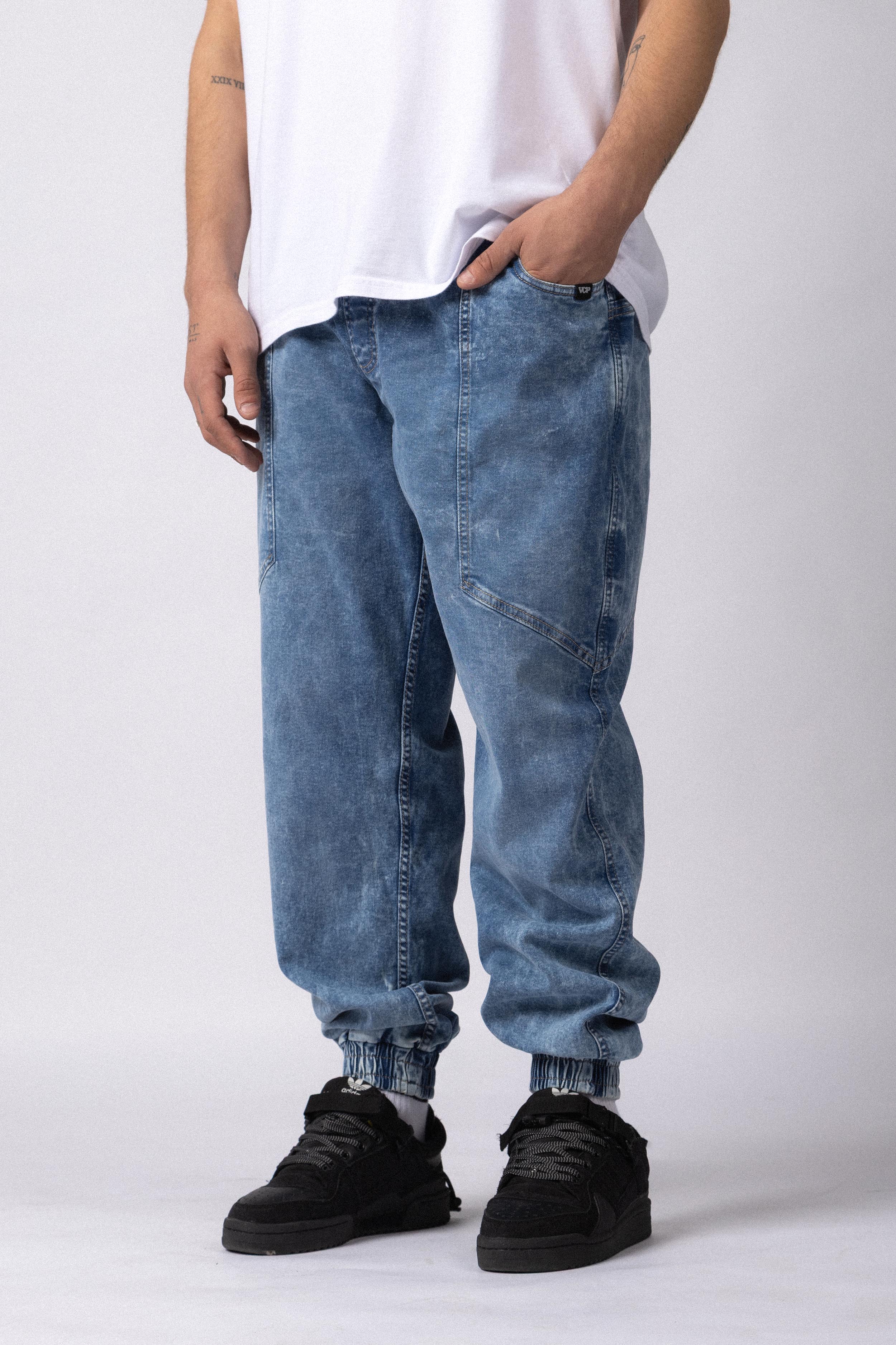 Jogjean Over Marcus Azul