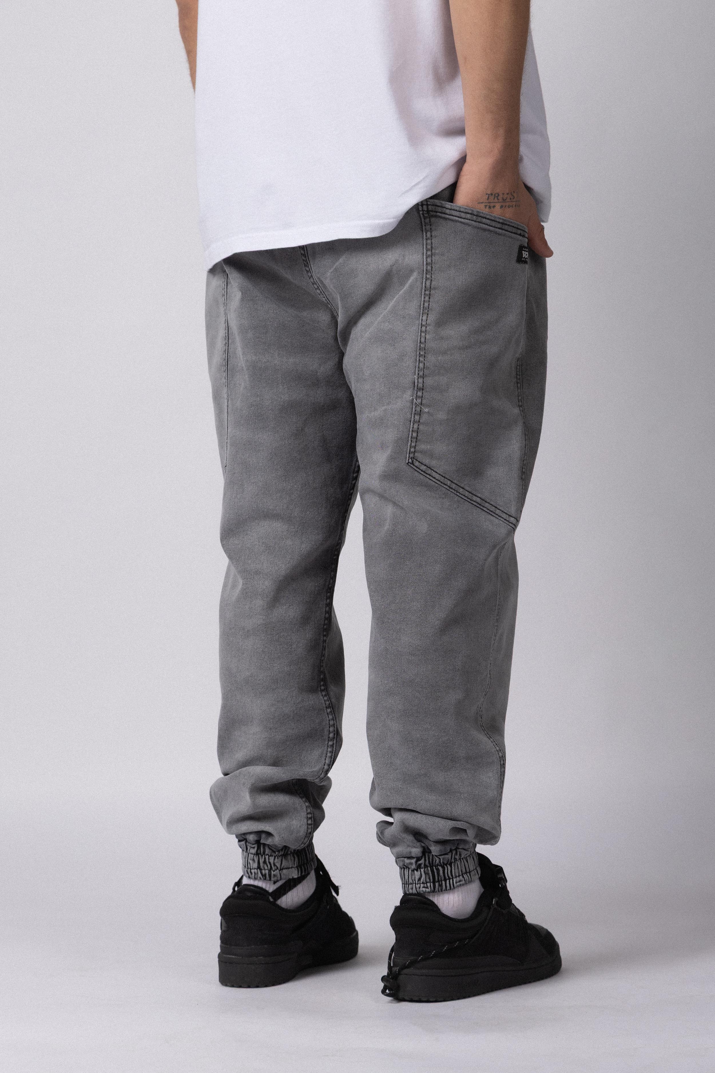 Jogjean Over Marcus Gris