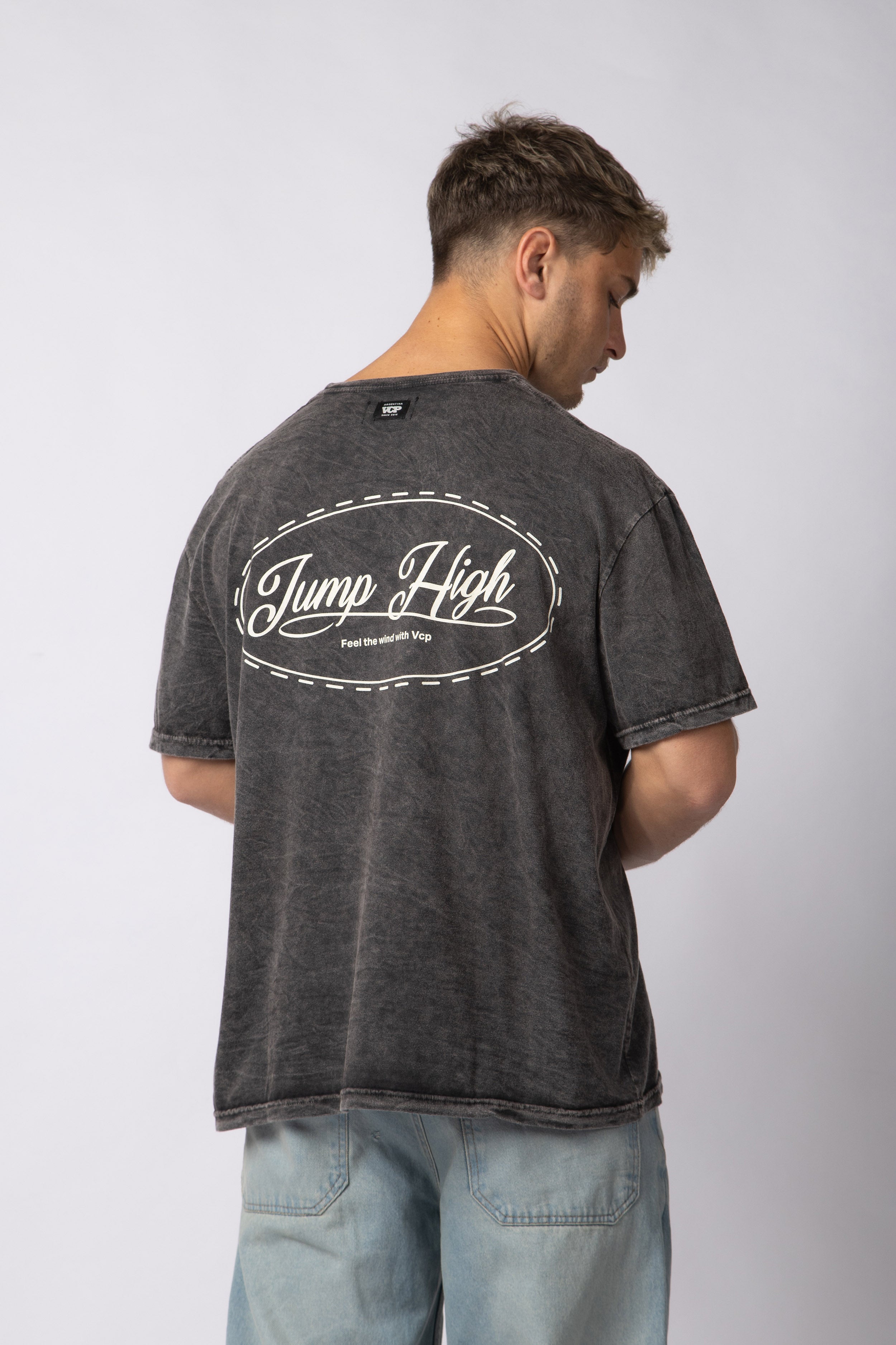 Remera DB Jump Negra