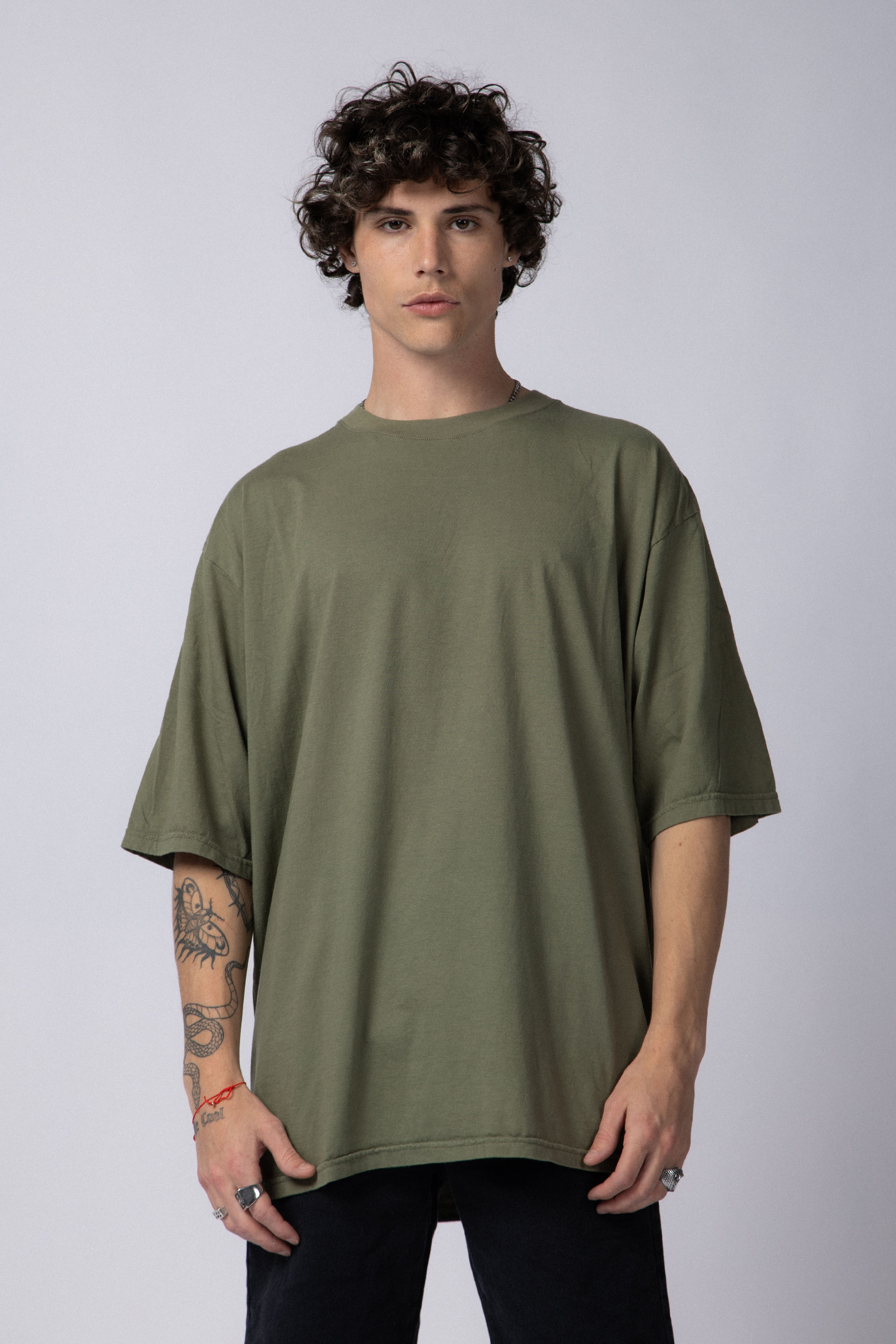 Remera Over Theo Militar