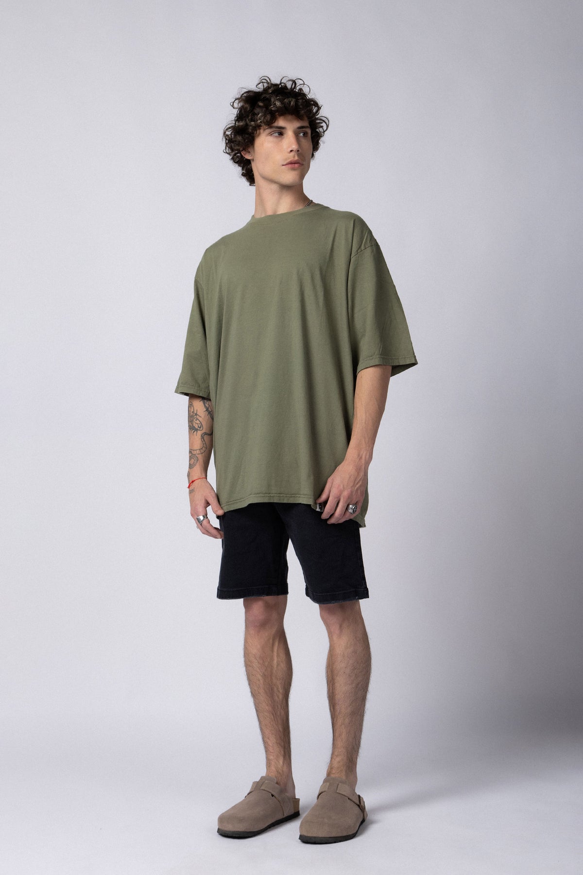 Remera Over Theo Militar