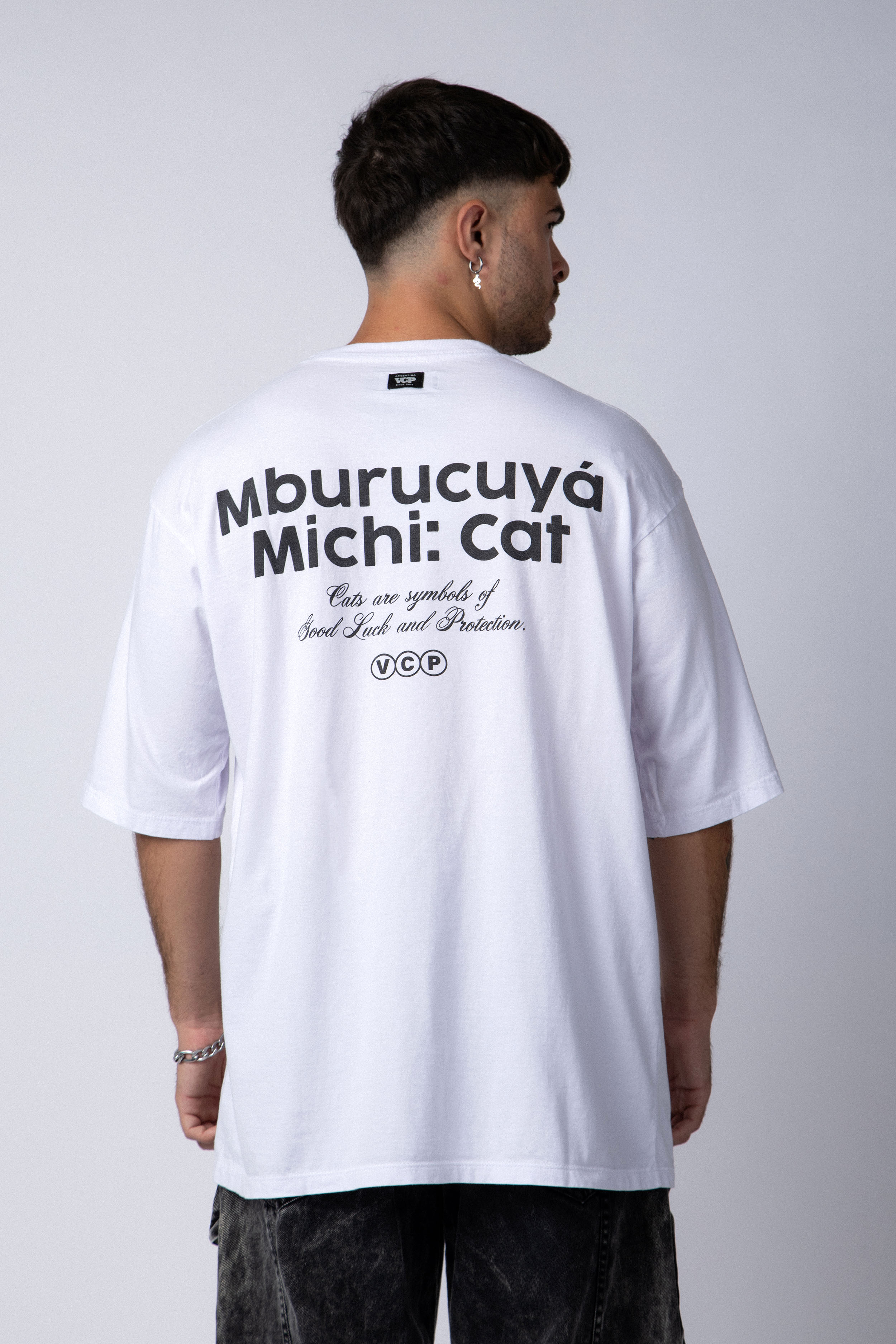 Remera Over Taz Michi Blanca