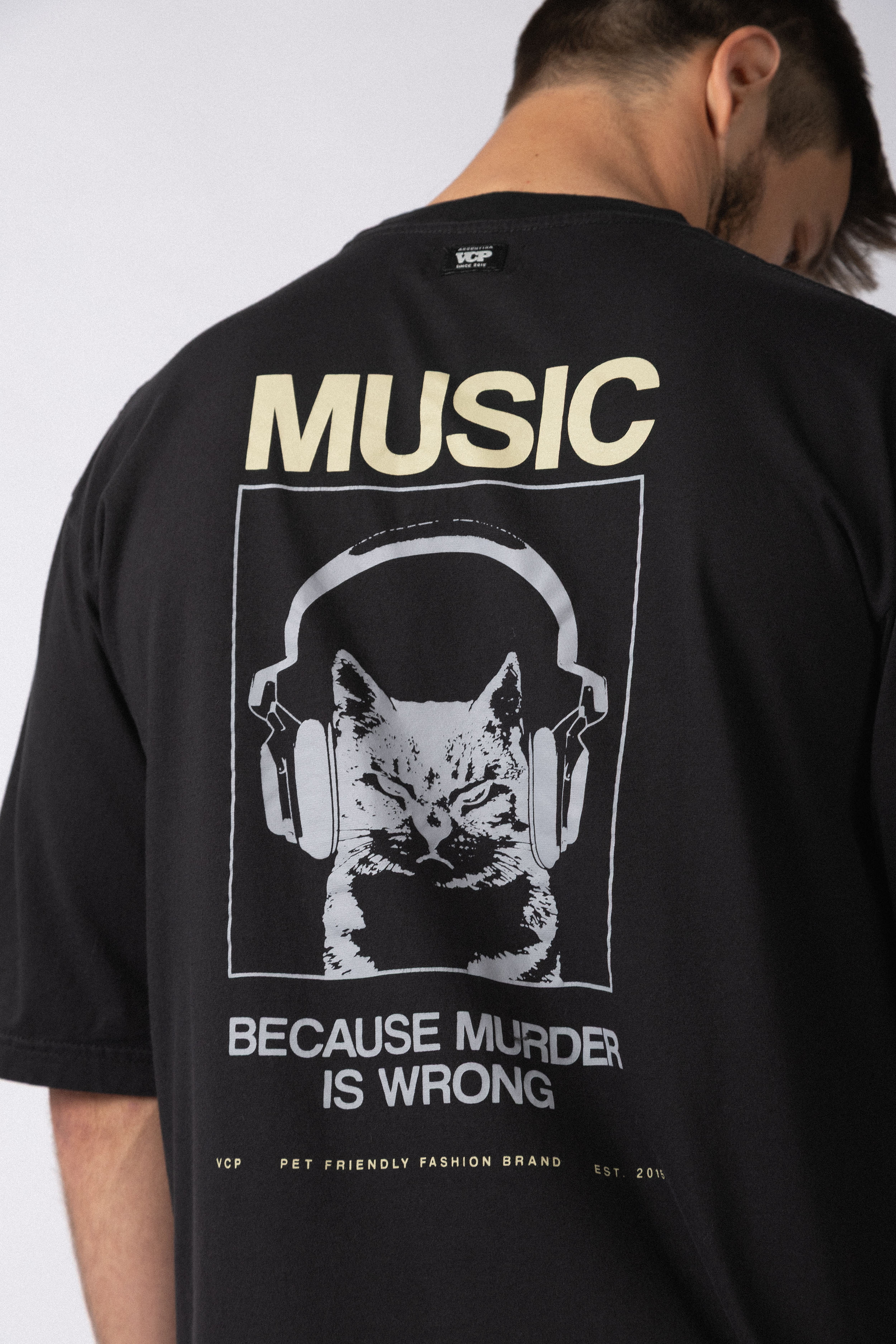 Remera Over Taz Murder Negra