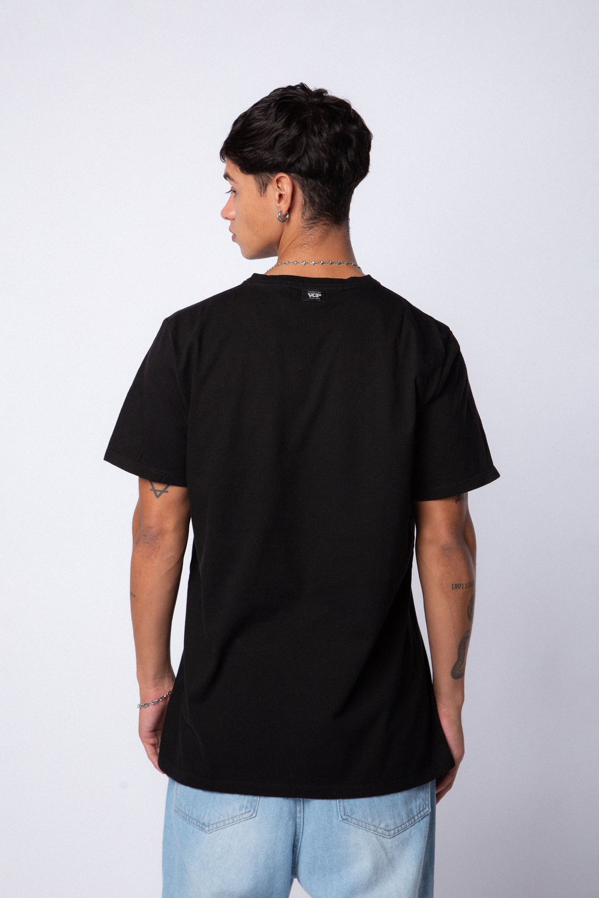 Remera Enve Negra