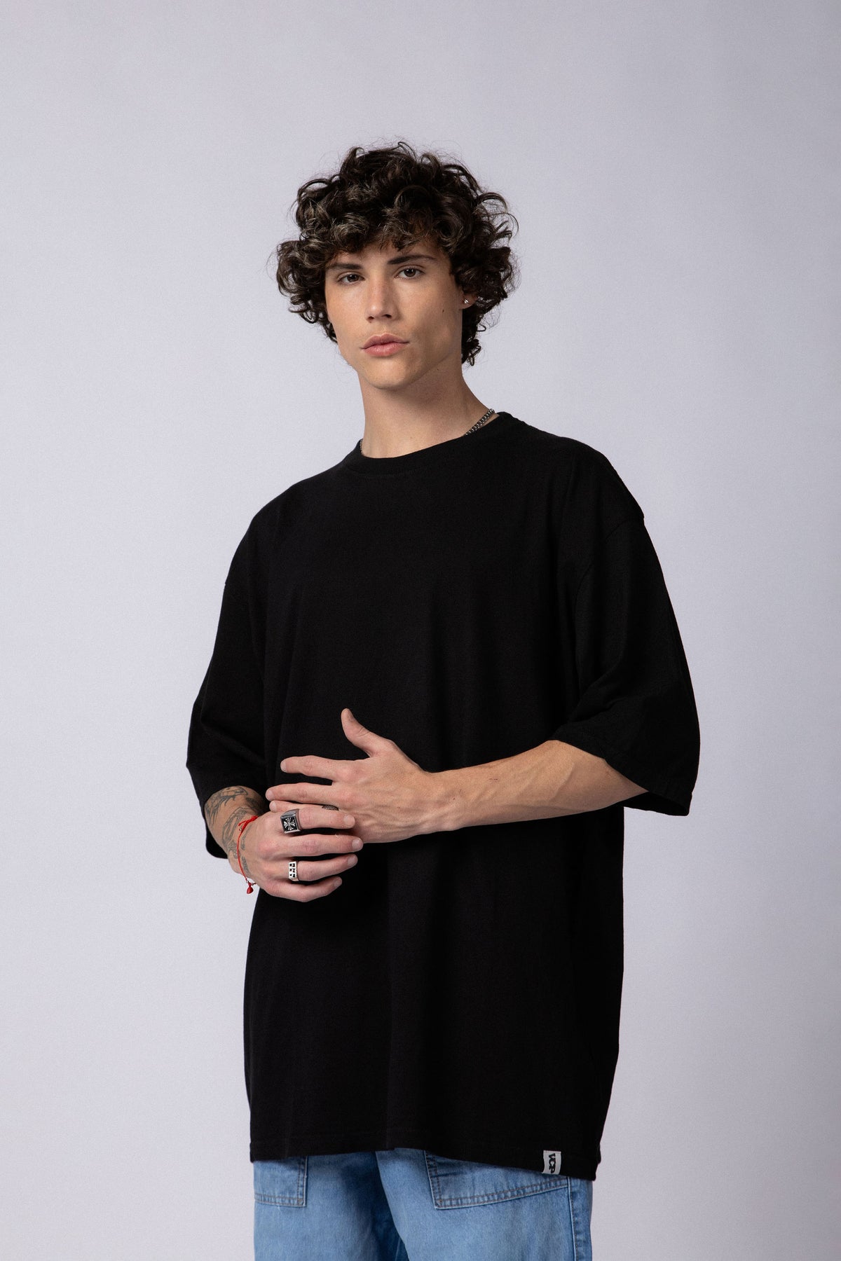 Remera Over Theo Negra
