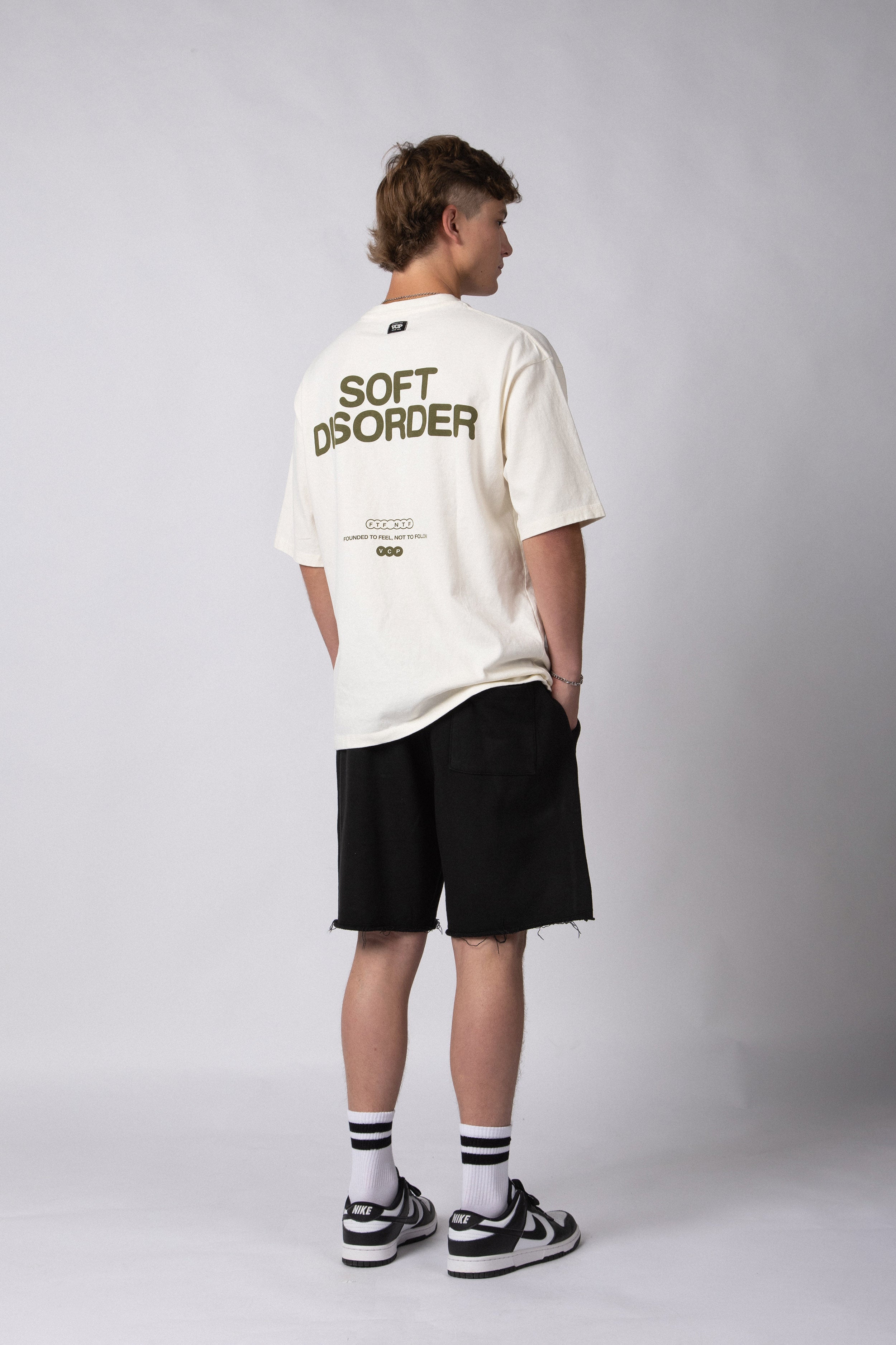 Bermuda Over Yogi Negra