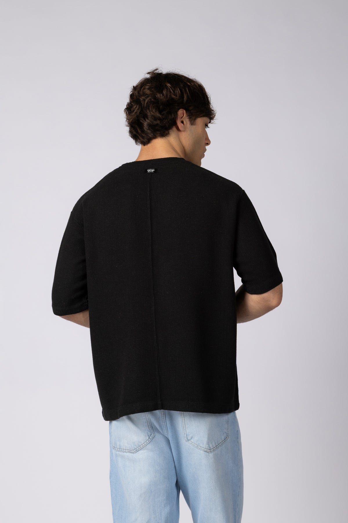 Remera Over Lino Rivo Negra