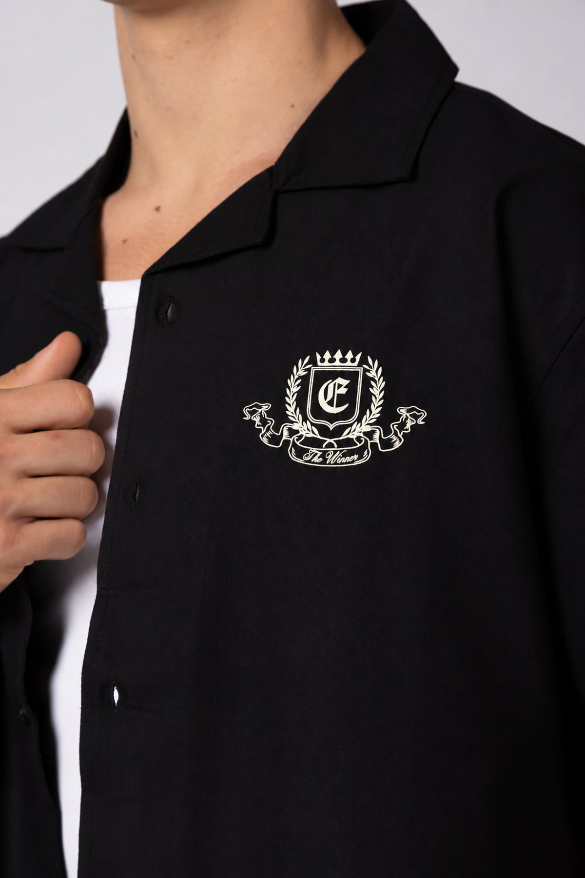 Camisa Manga Corta Winners Negra
