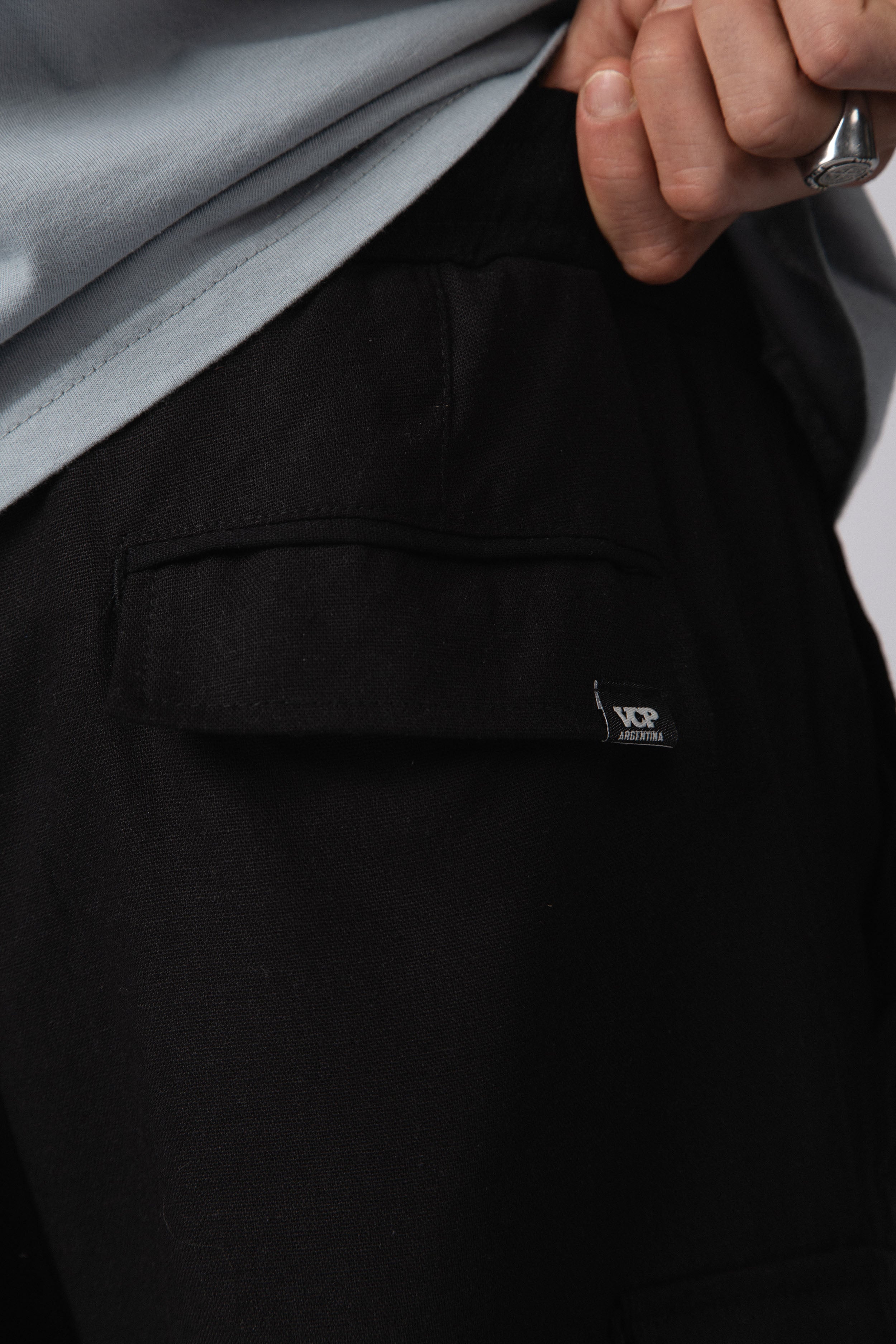 Bermuda Lino Cargo Yuno Negra