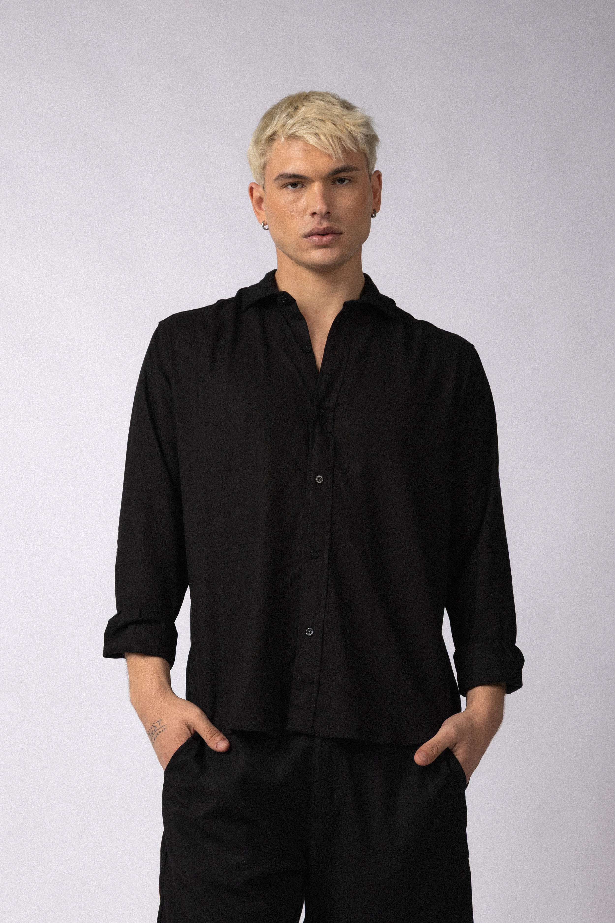 Camisa Manga Larga Lino Raze Negra