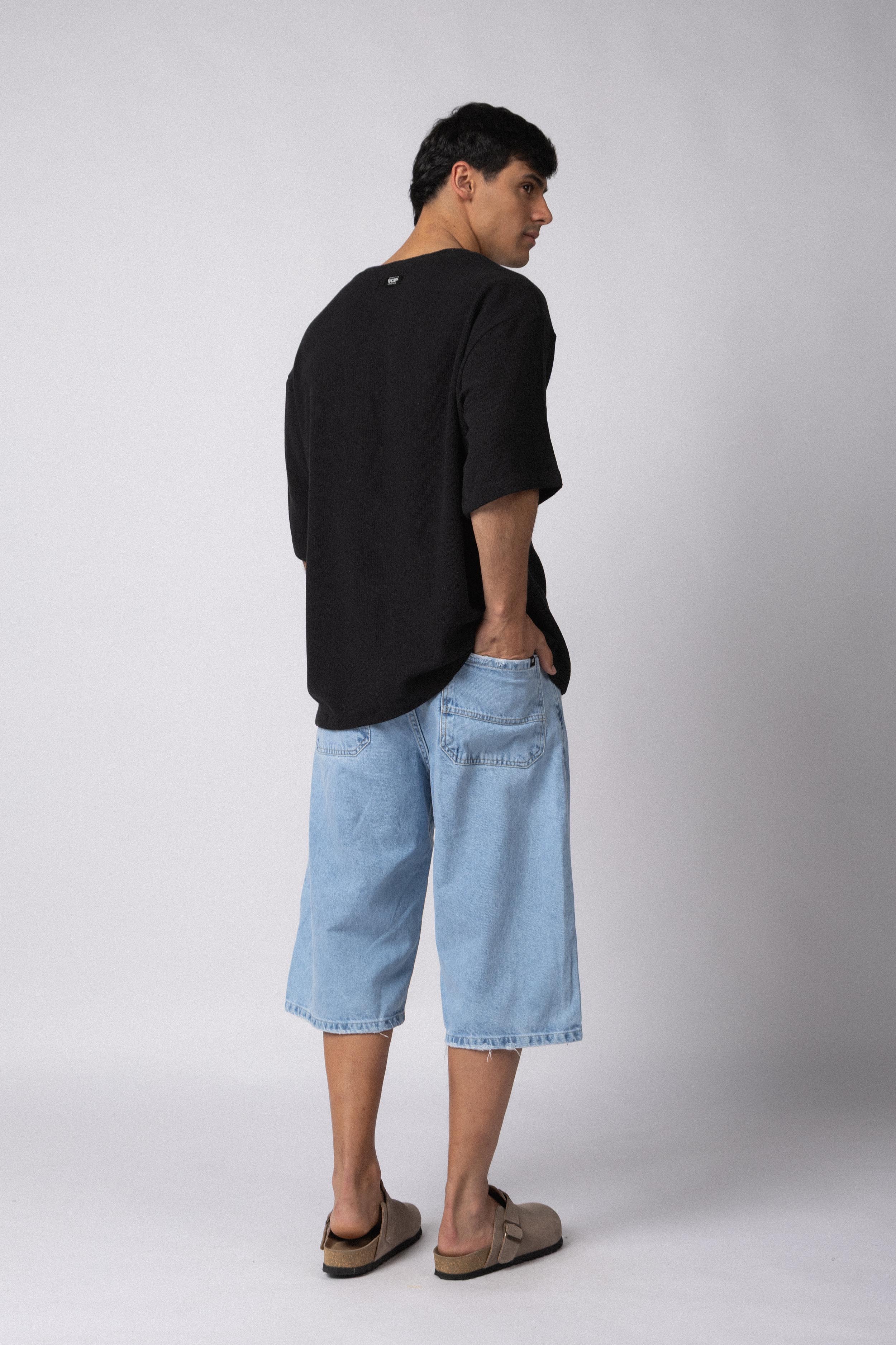 Remera Over Lino Lein Negra