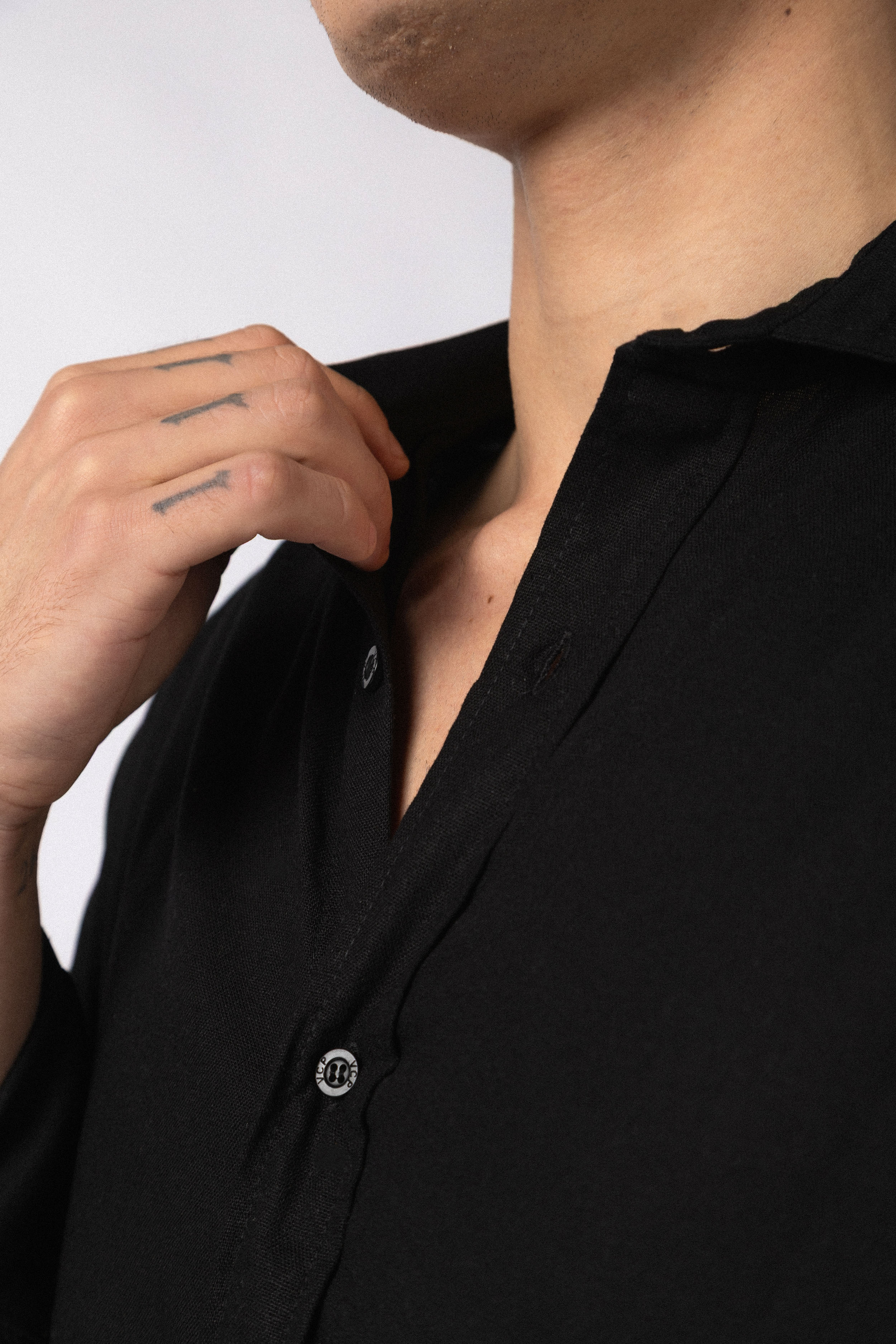 Camisa Manga Larga Lino Raze Negra