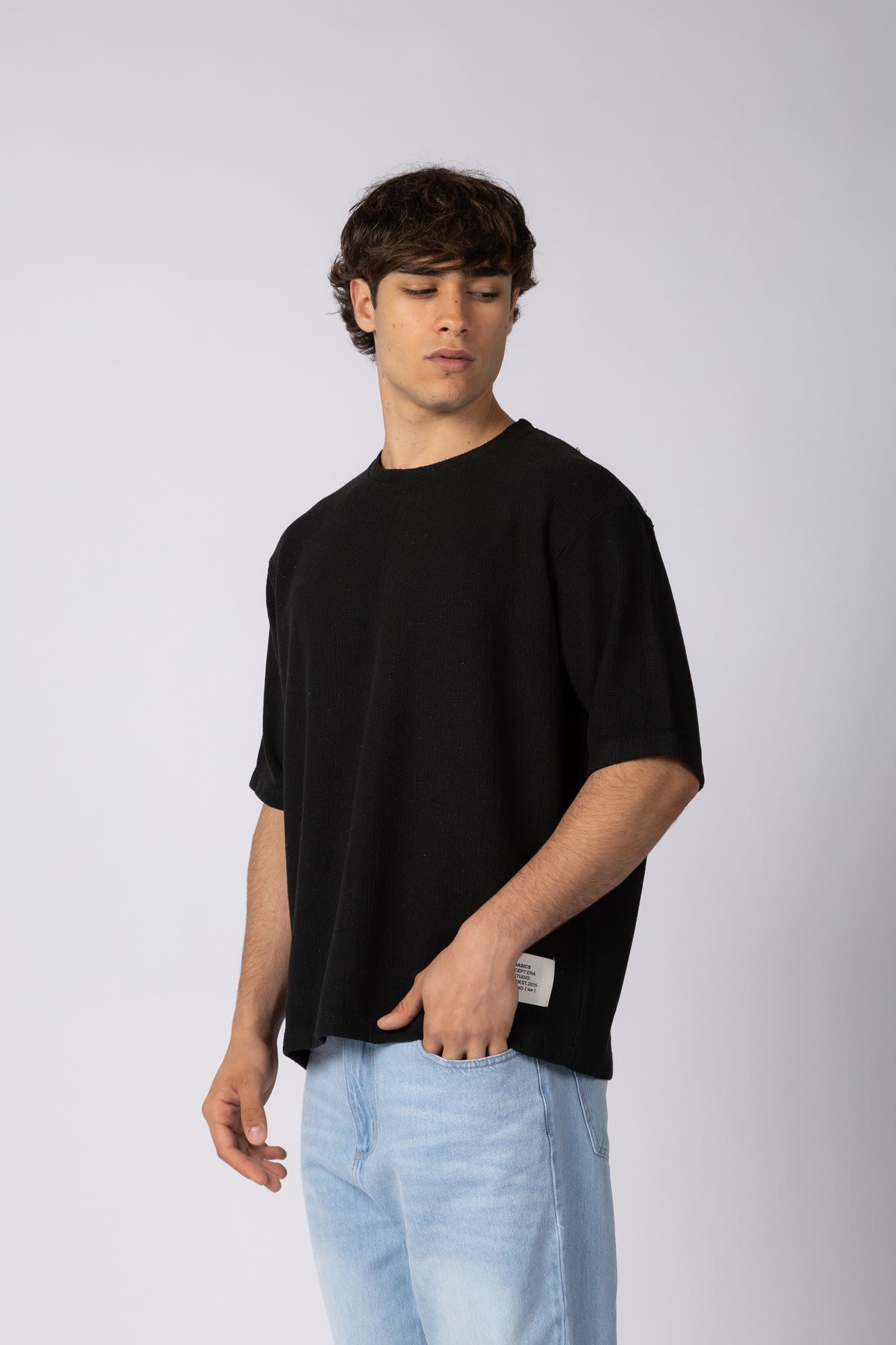 Remera Over Lino Rivo Negra