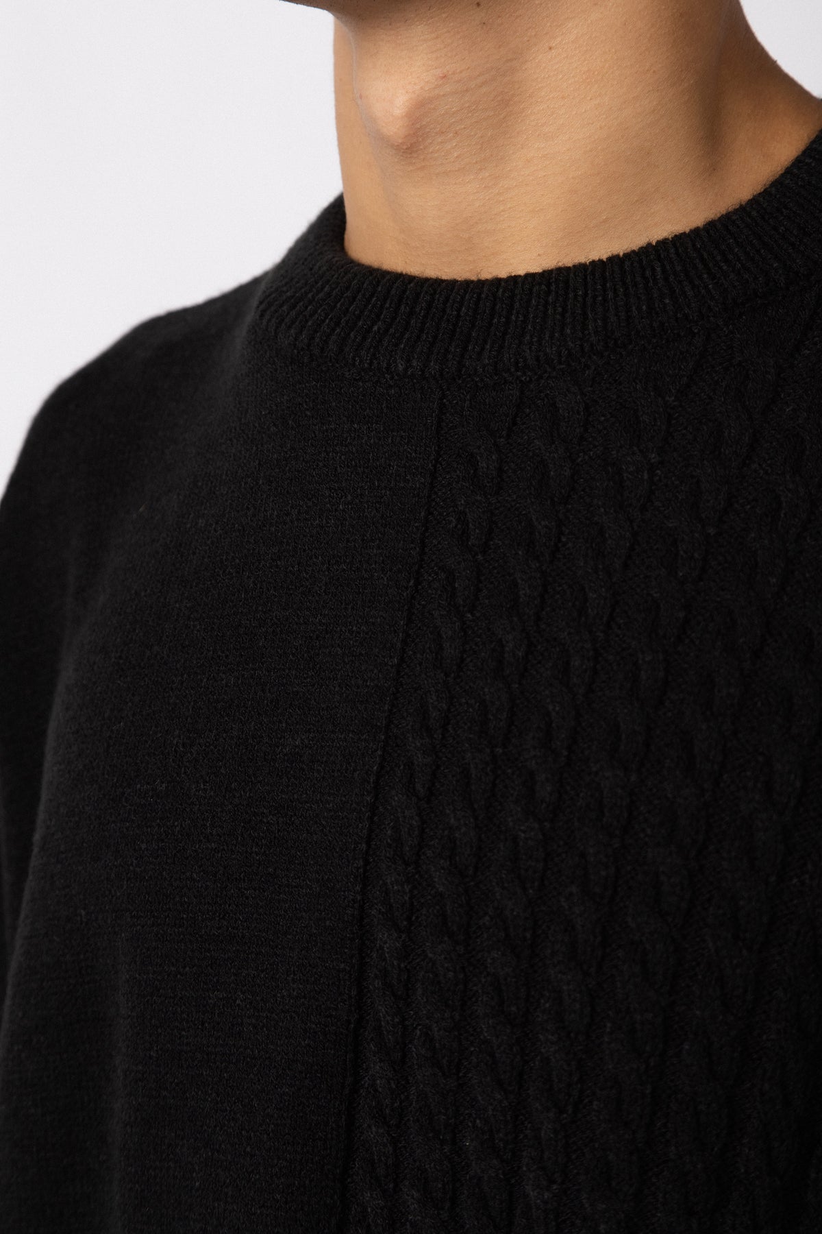 Sweater Varn Negro